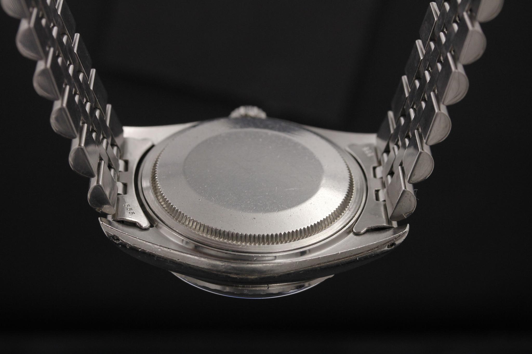 Watch Image 7