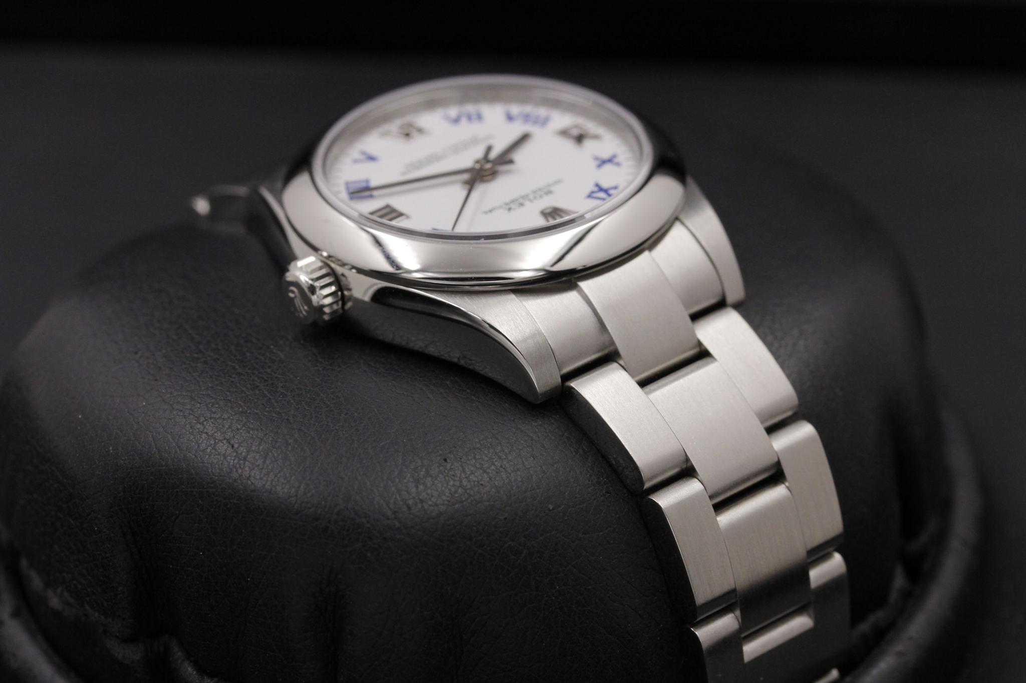 Watch Image 4
