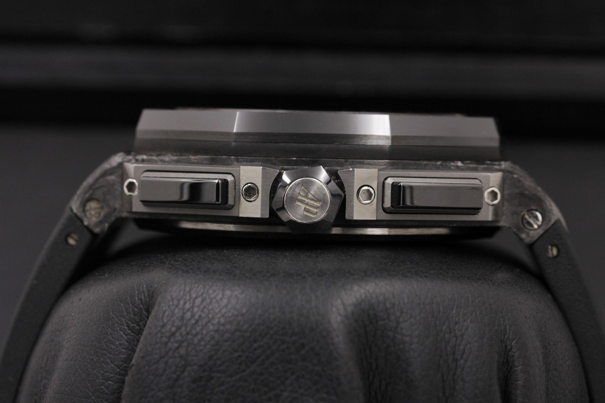 Watch Image 3