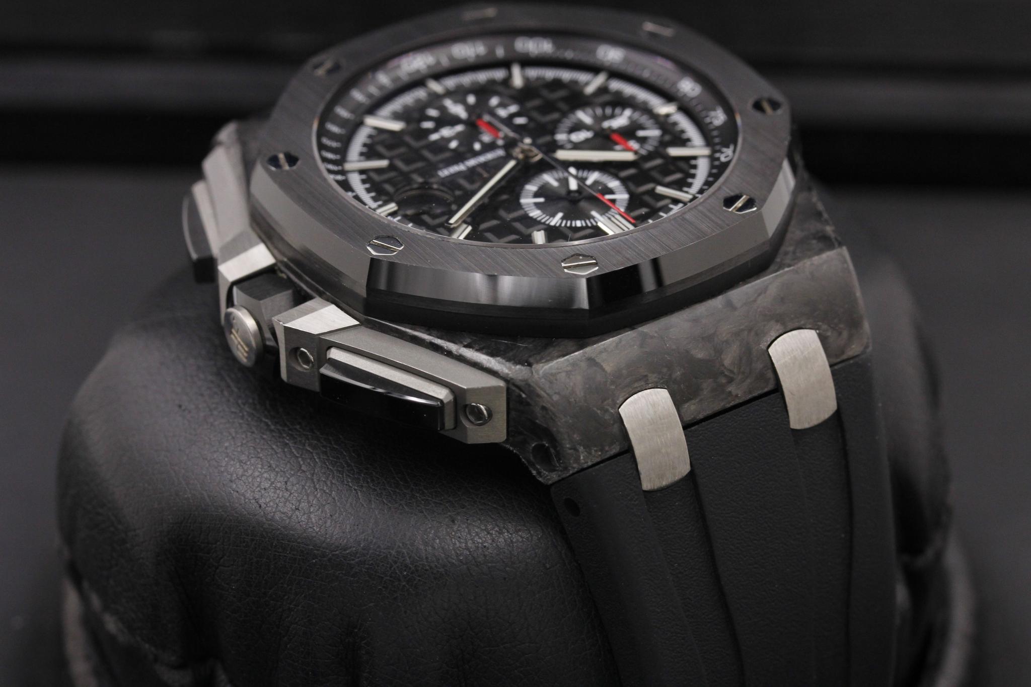 Watch Image 4
