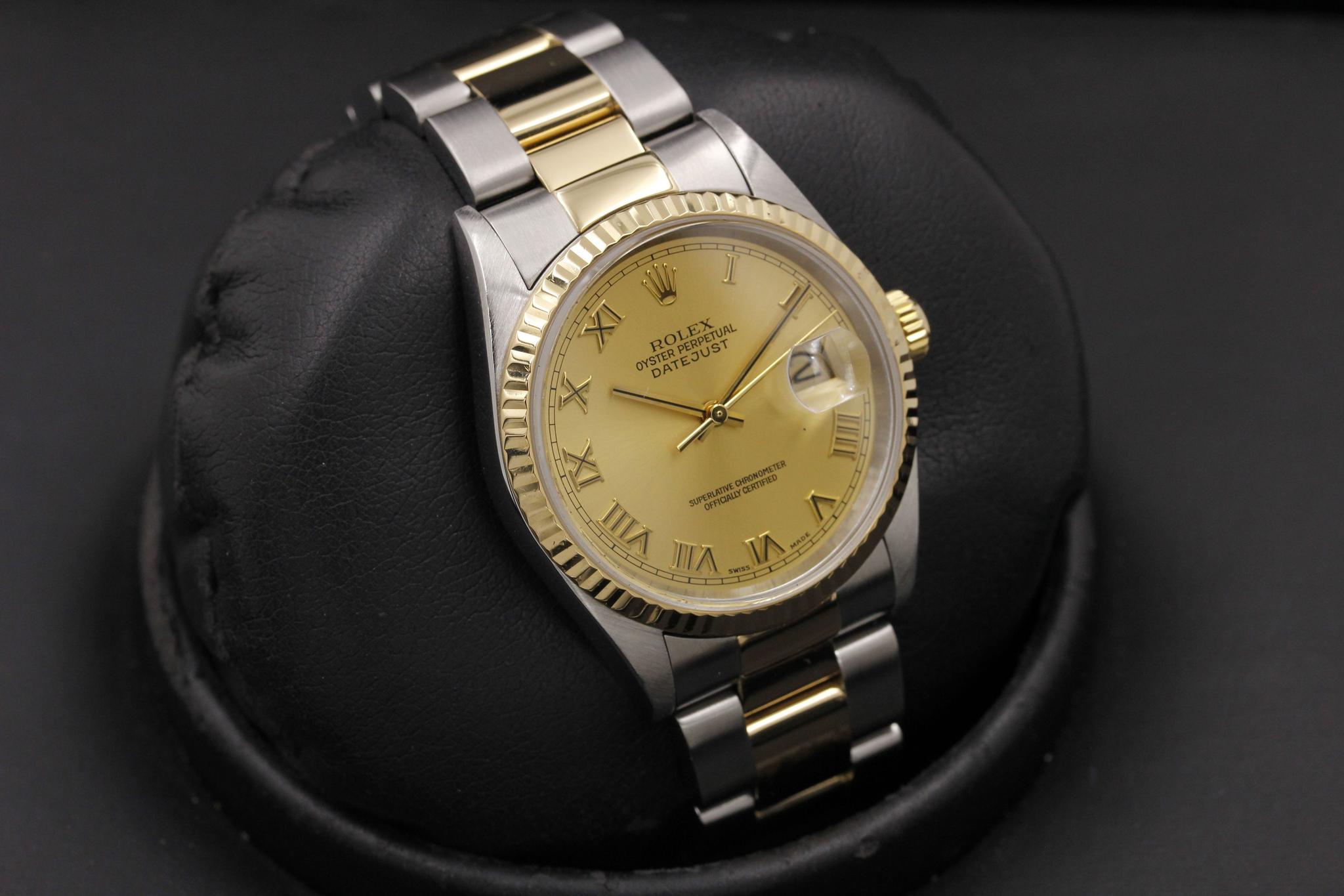 Watch Image 11