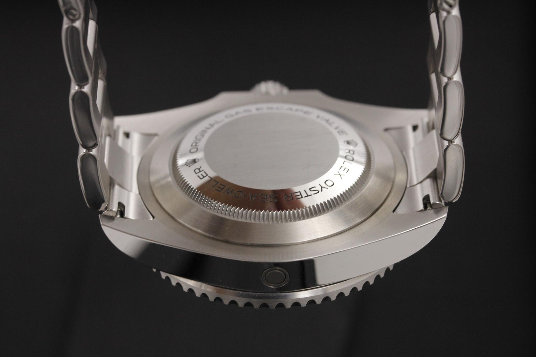 Watch Image 7