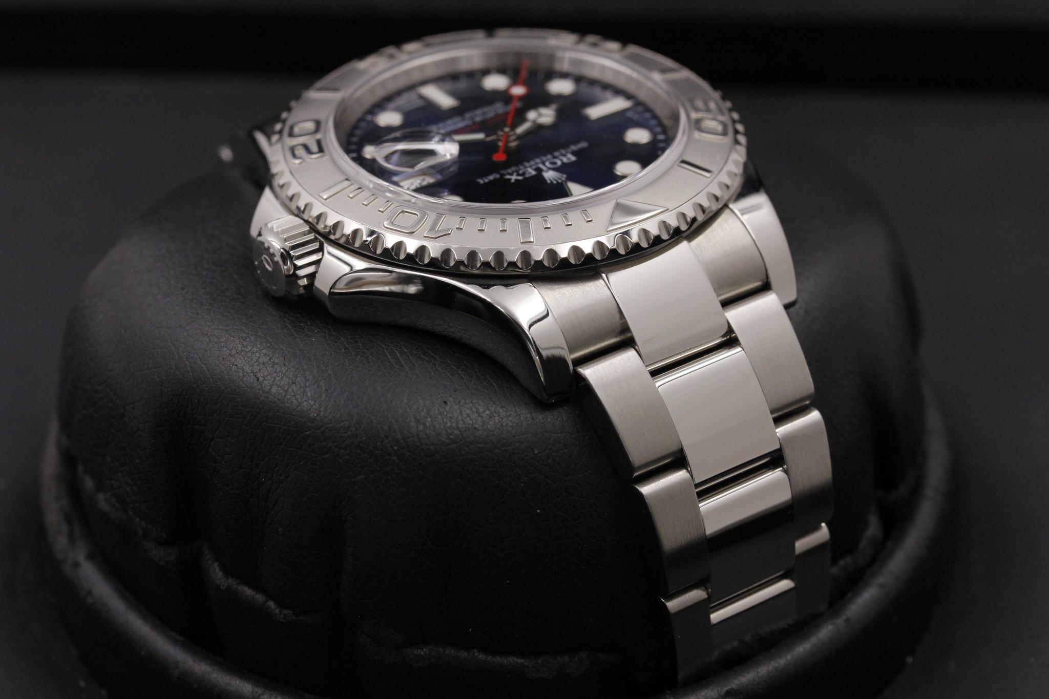 Watch Image 4