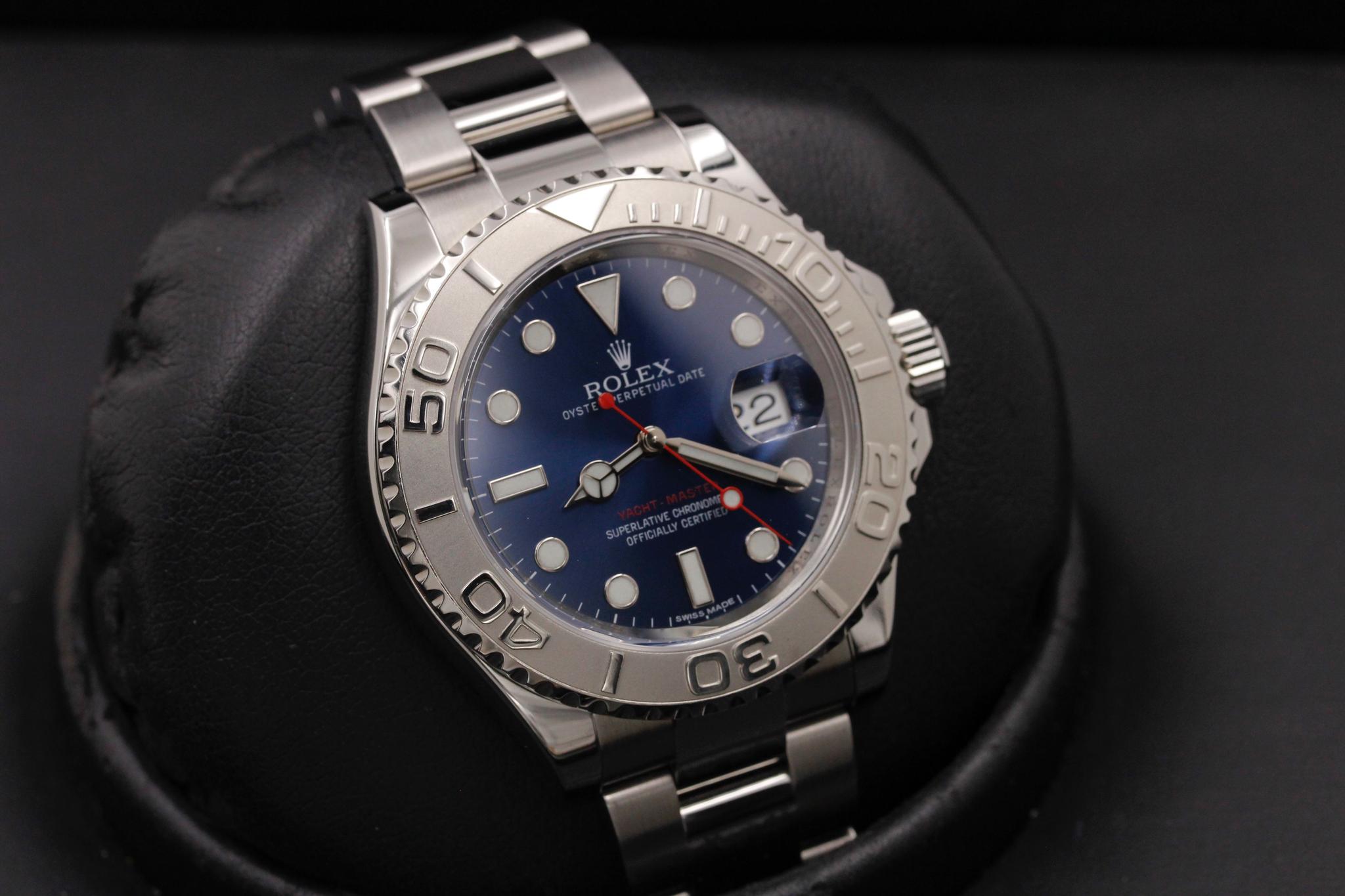 Watch Image 10