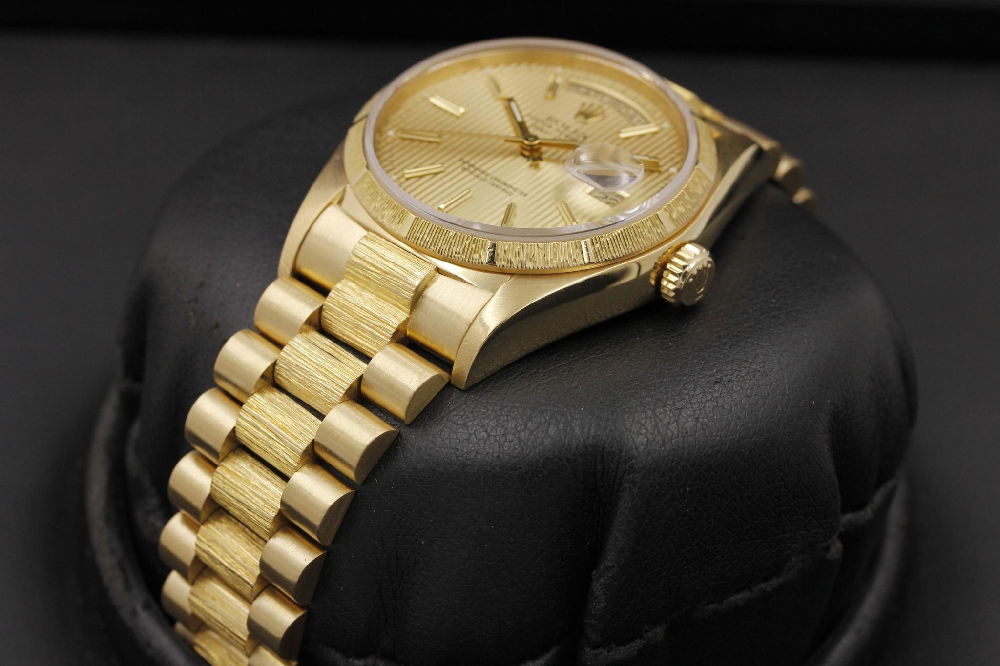 Watch Image 2