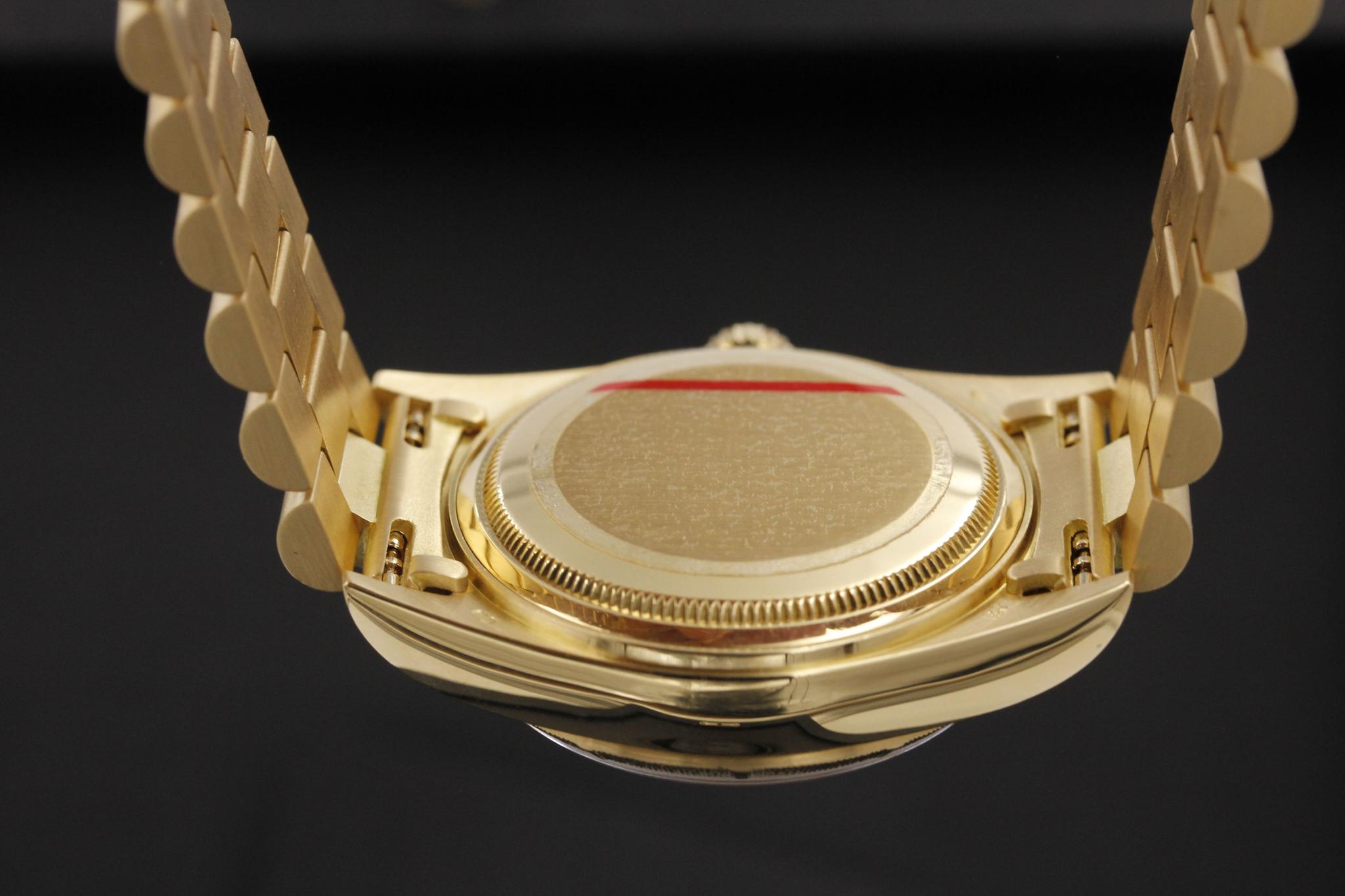 Watch Image 7