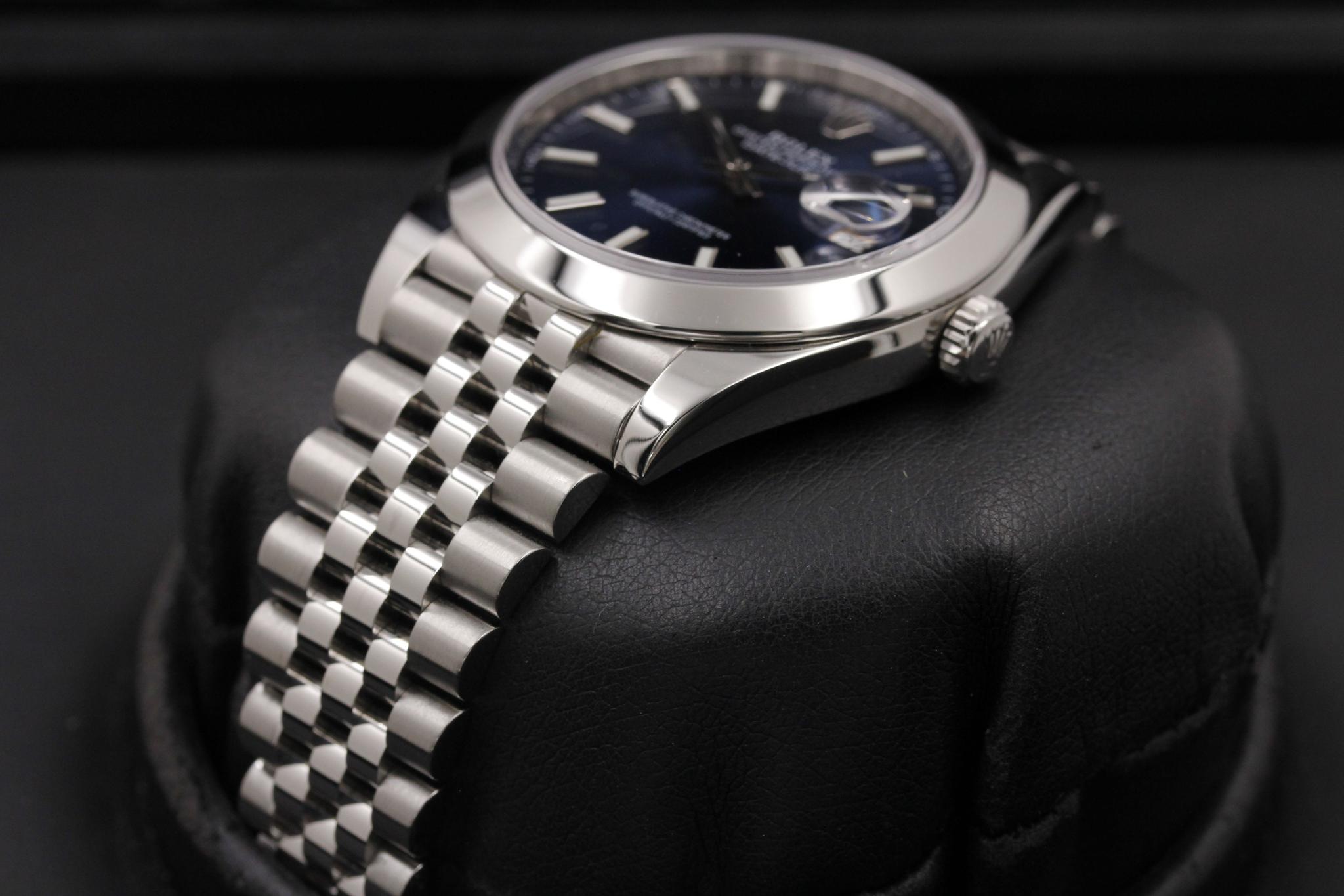 Watch Image 2