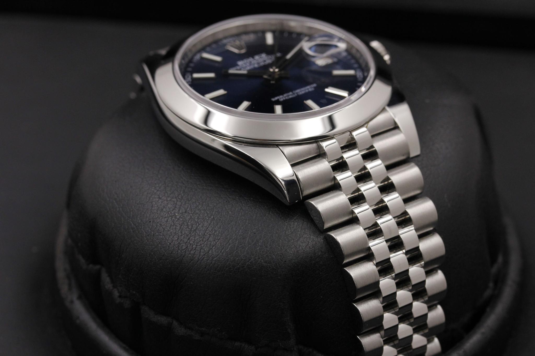Watch Image 6