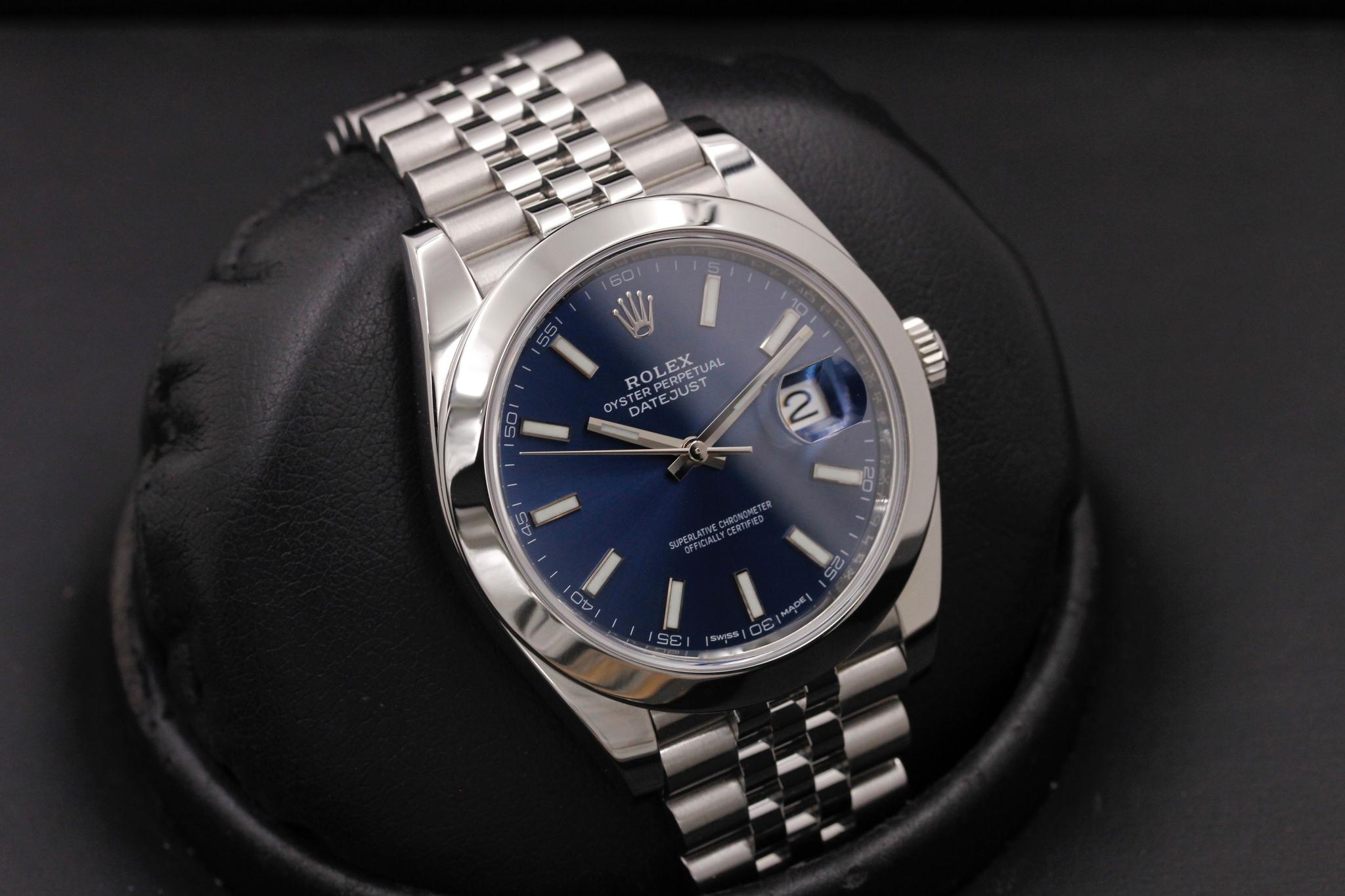 Watch Image 10