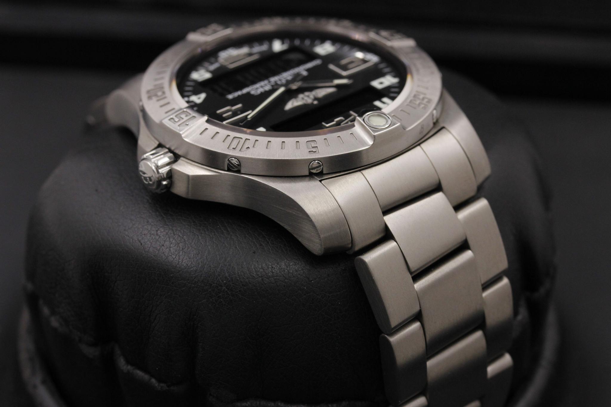Watch Image 4