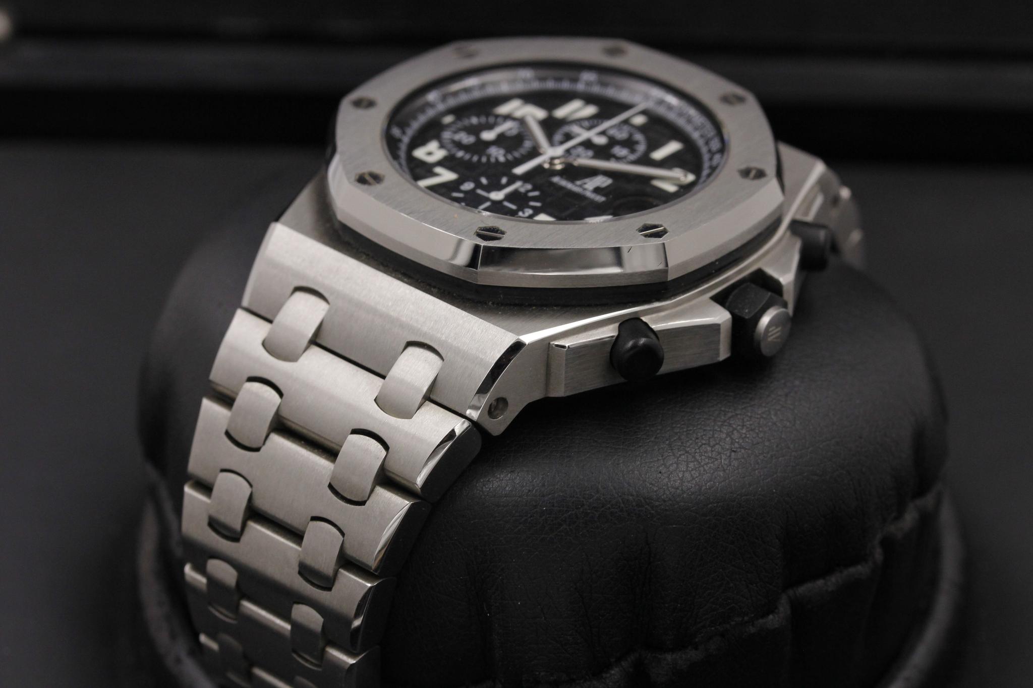Watch Image 2