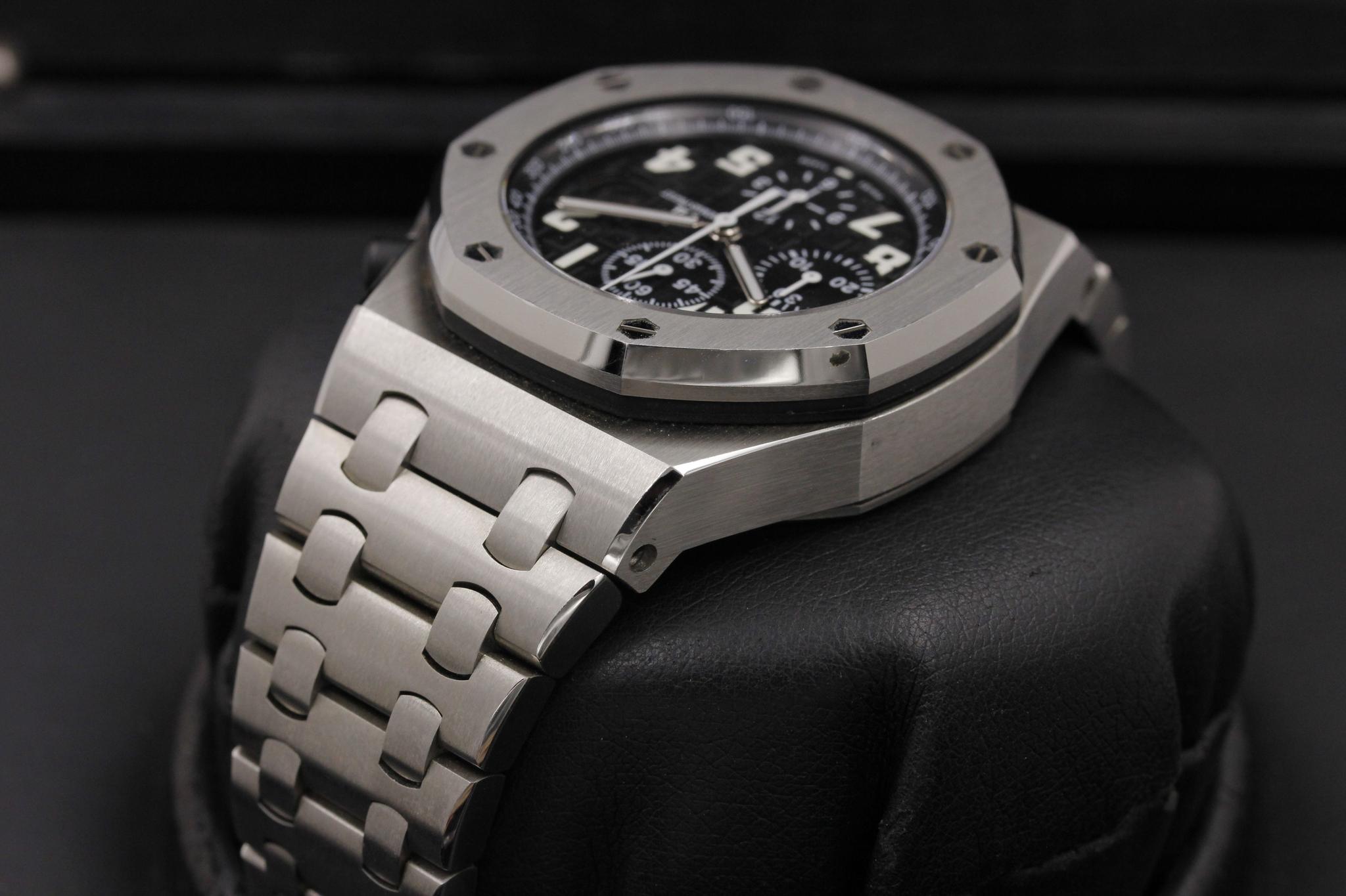 Watch Image 5