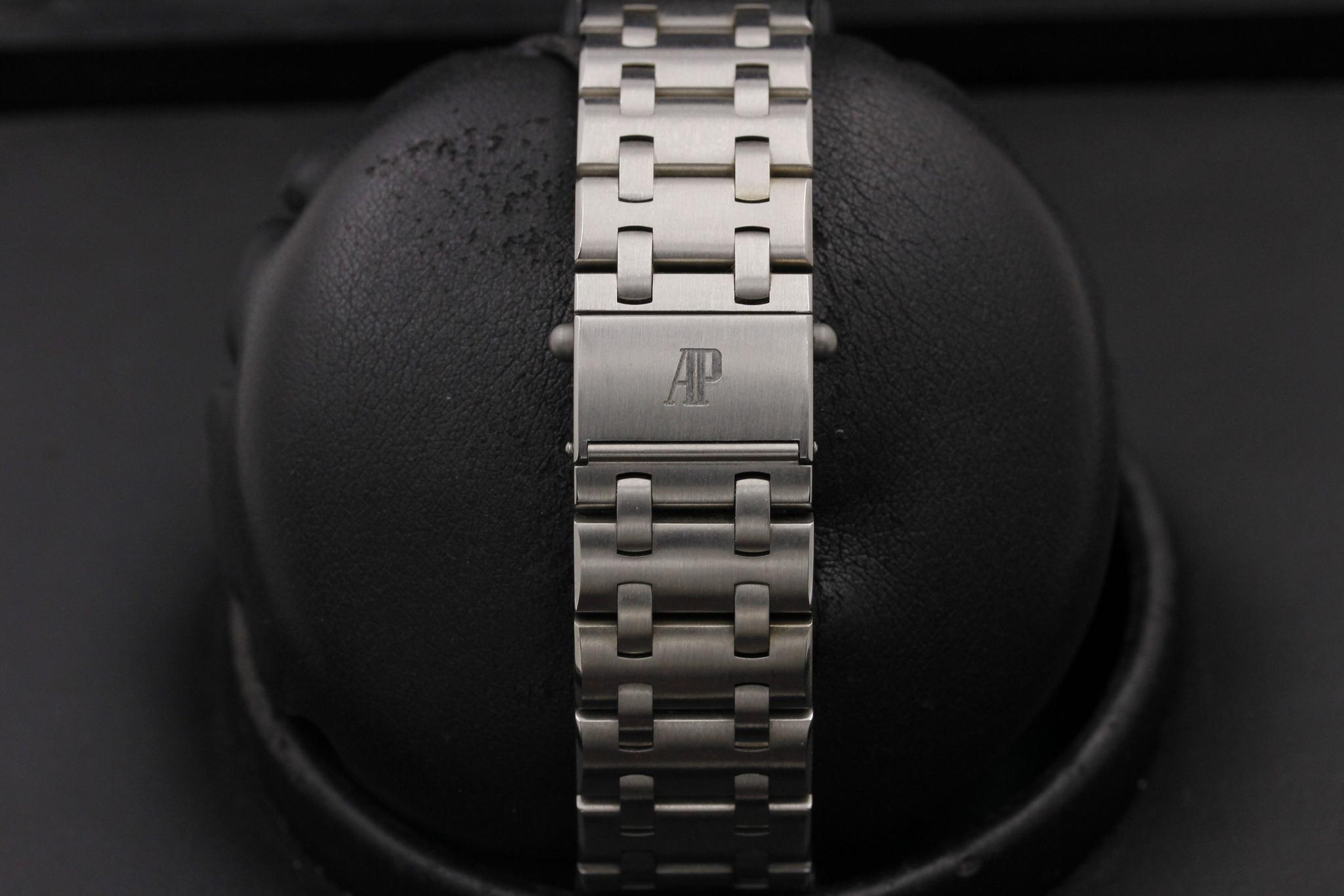 Watch Image 8