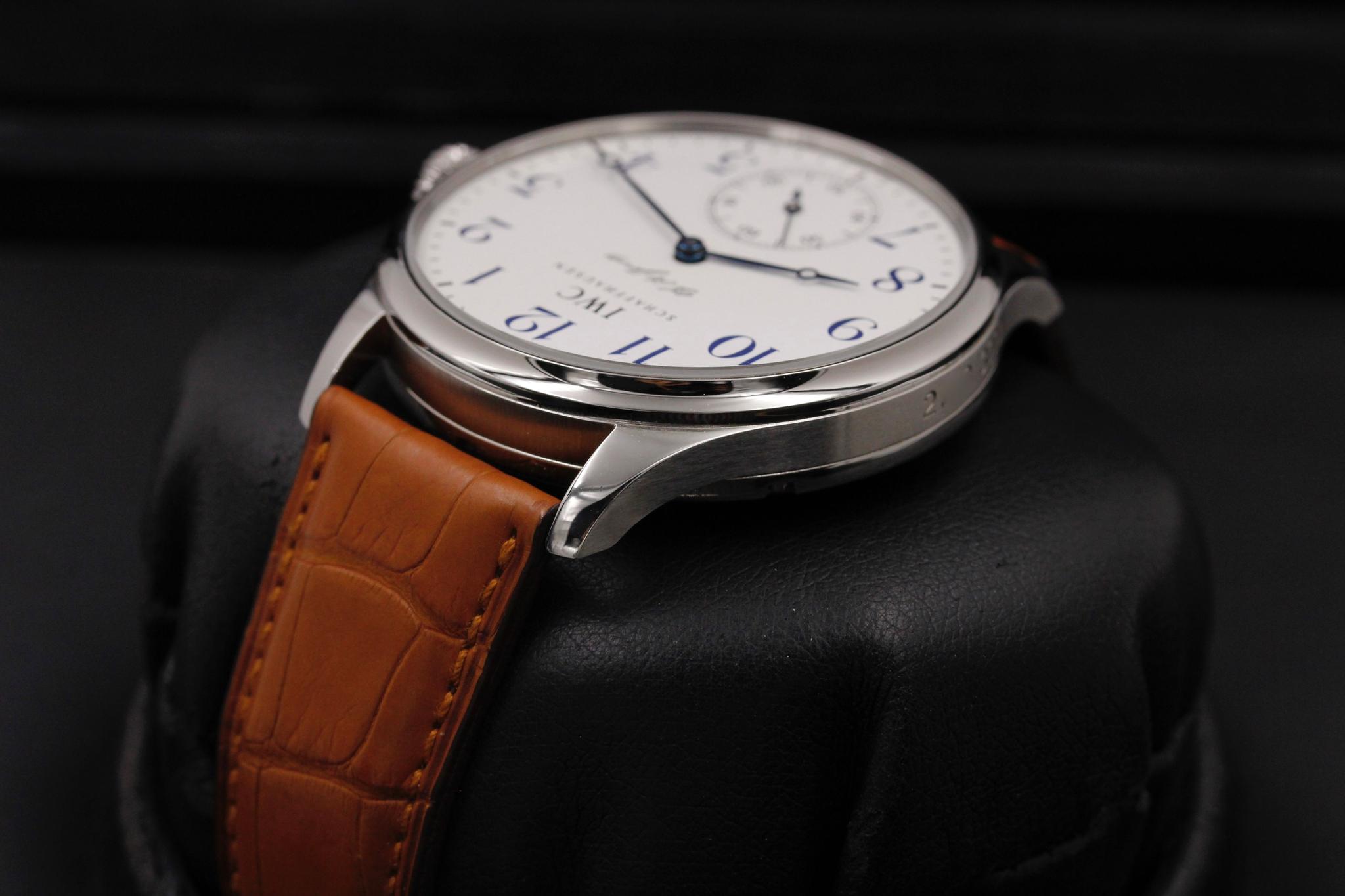 Watch Image 5