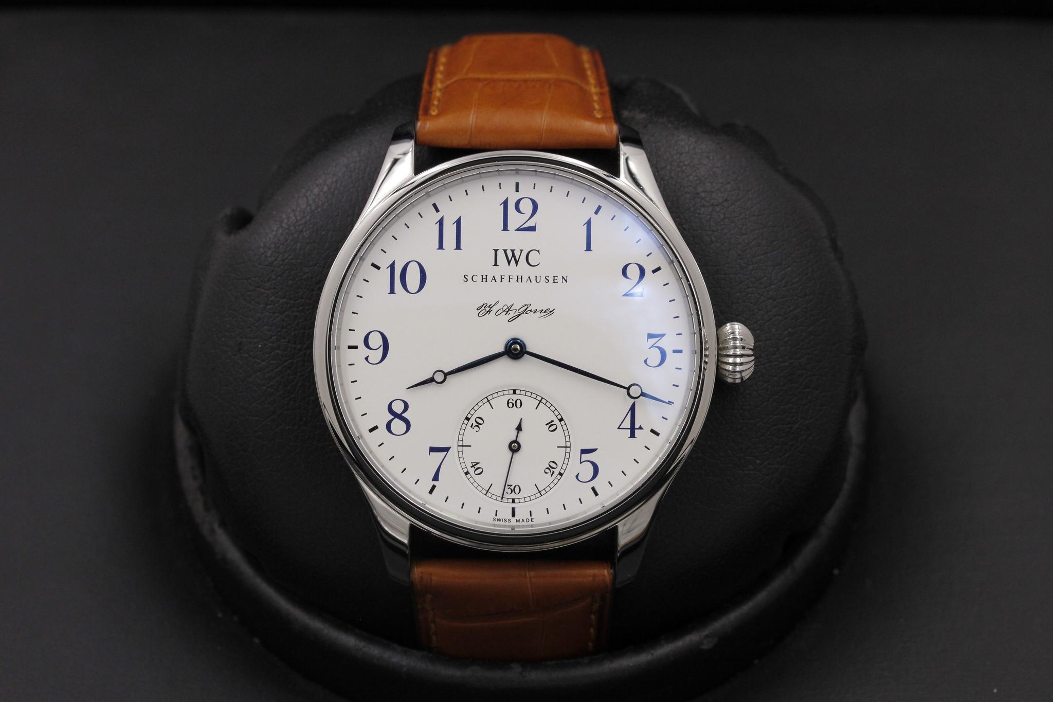 Watch Image 1