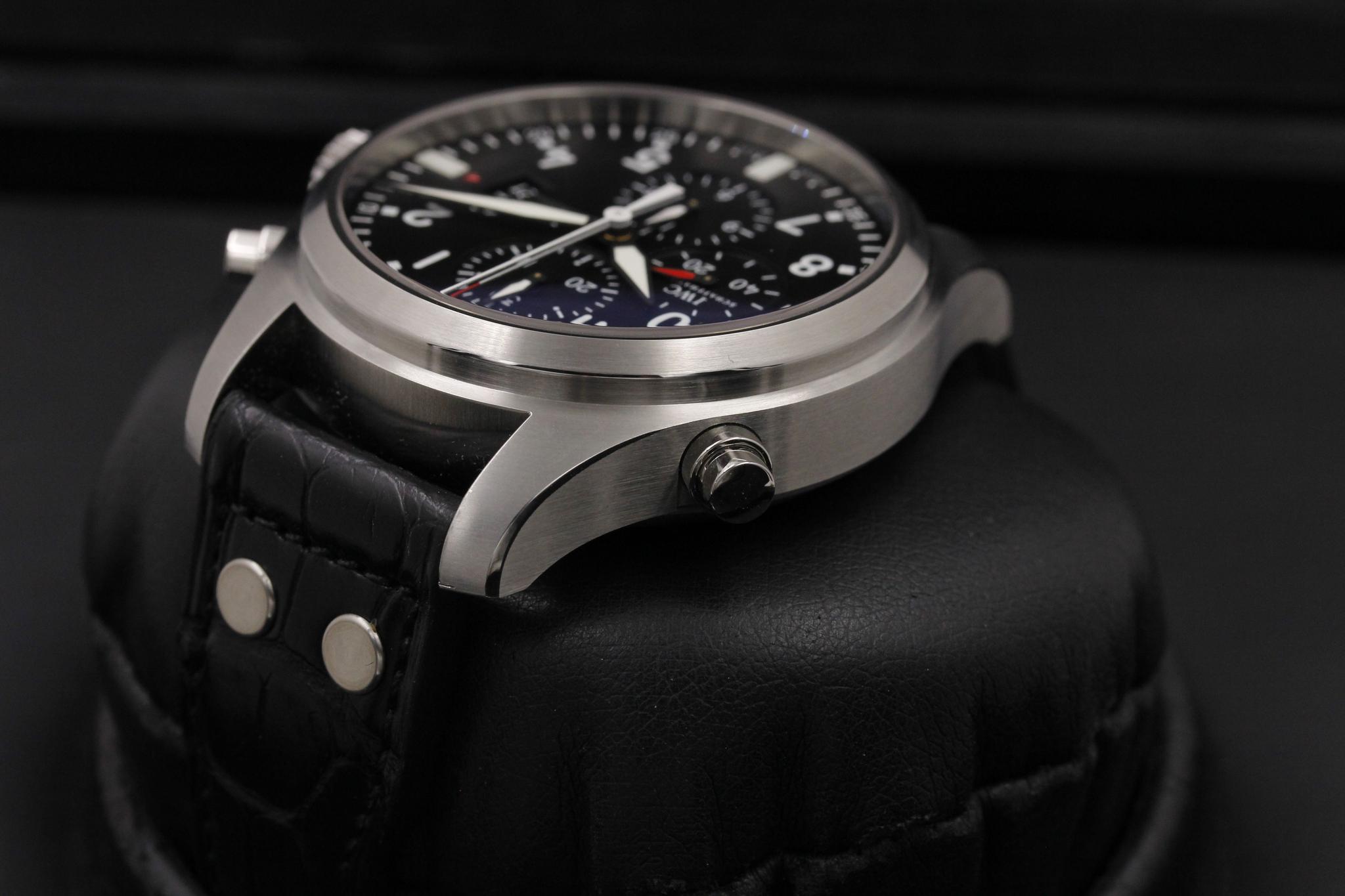 Watch Image 5