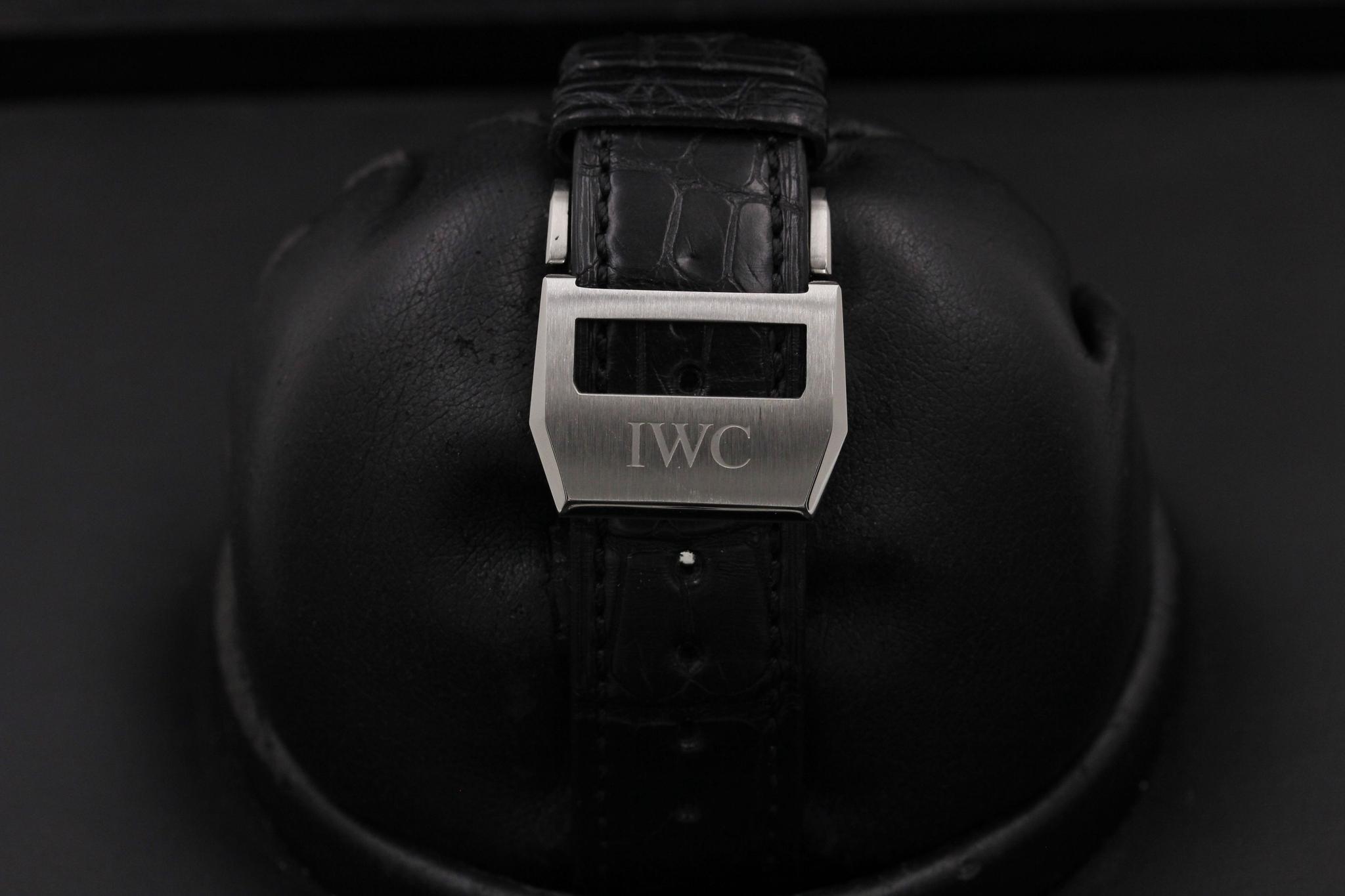 Watch Image 8