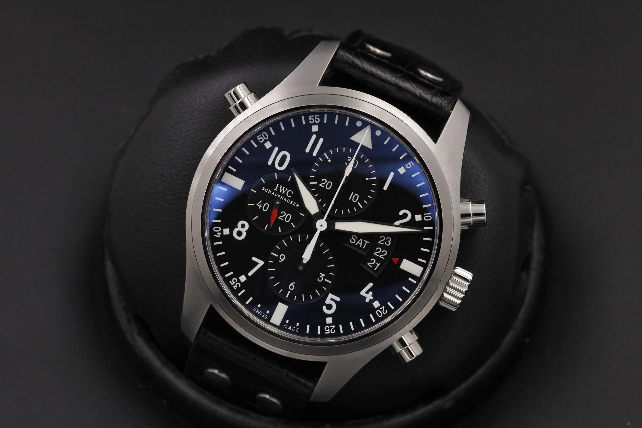 Watch Image 9