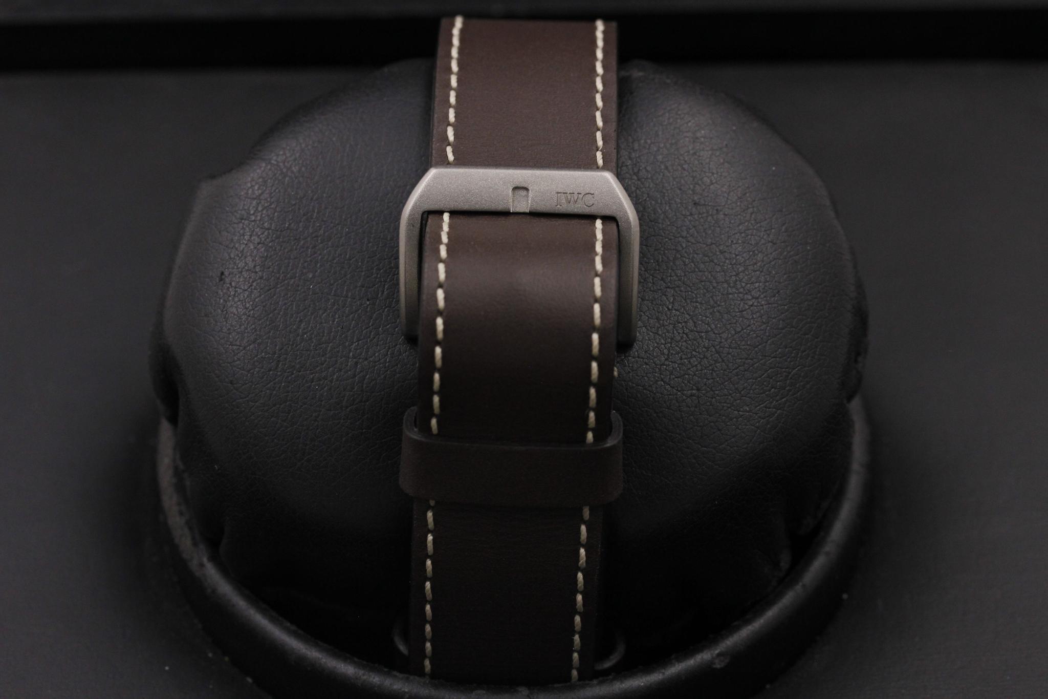 Watch Image 8
