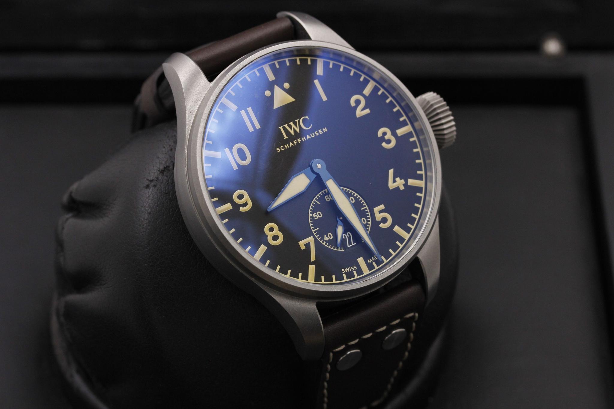 Watch Image 10