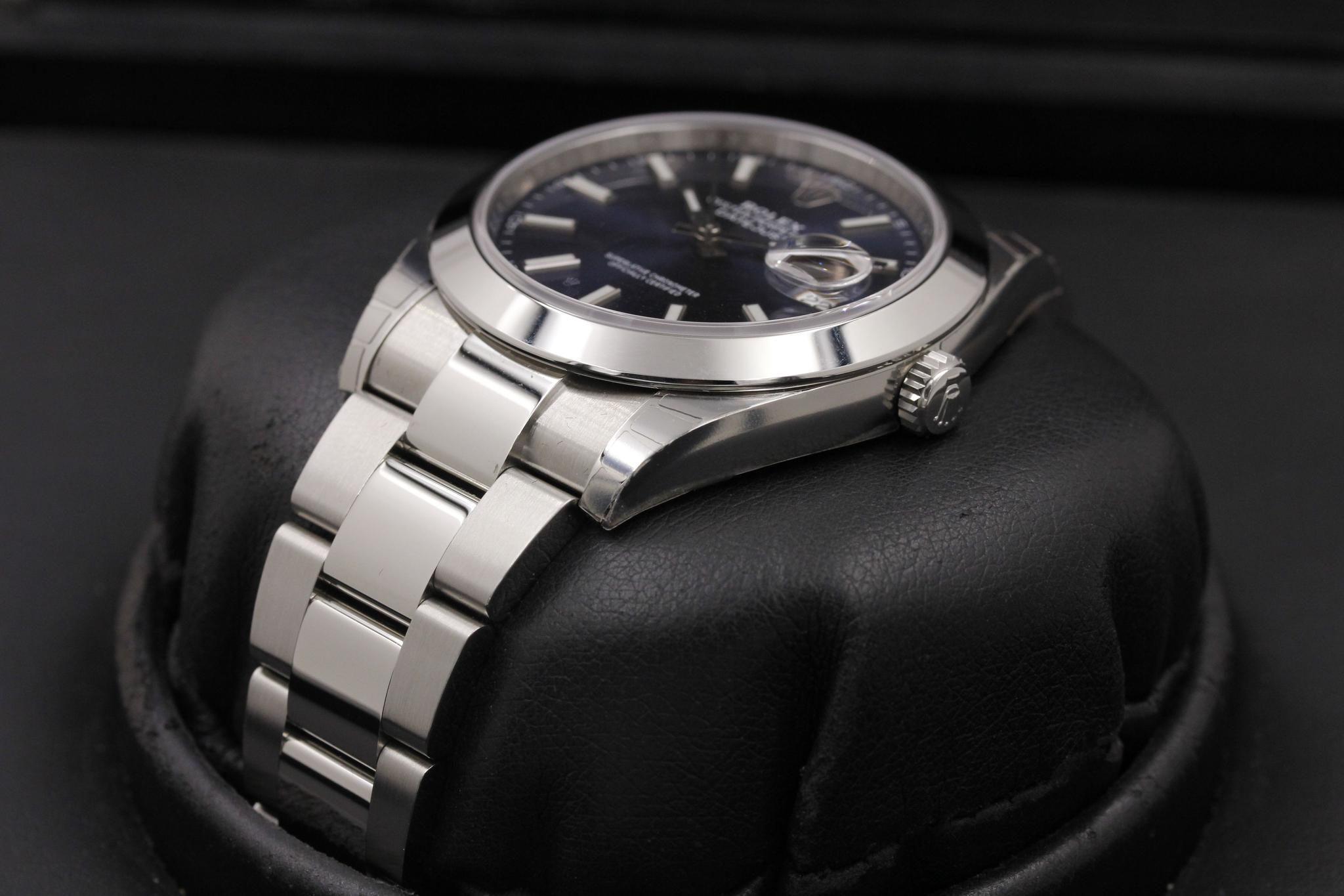 Watch Image 2