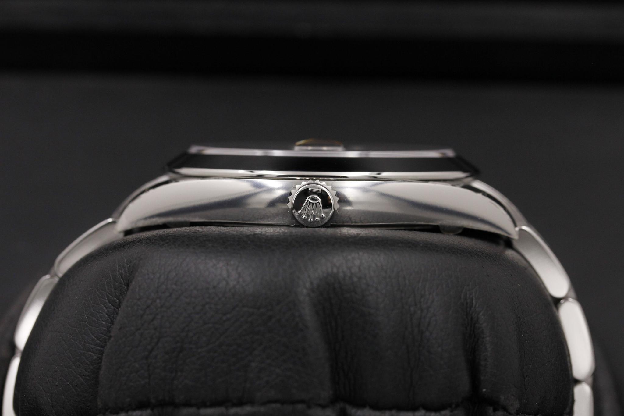 Watch Image 3