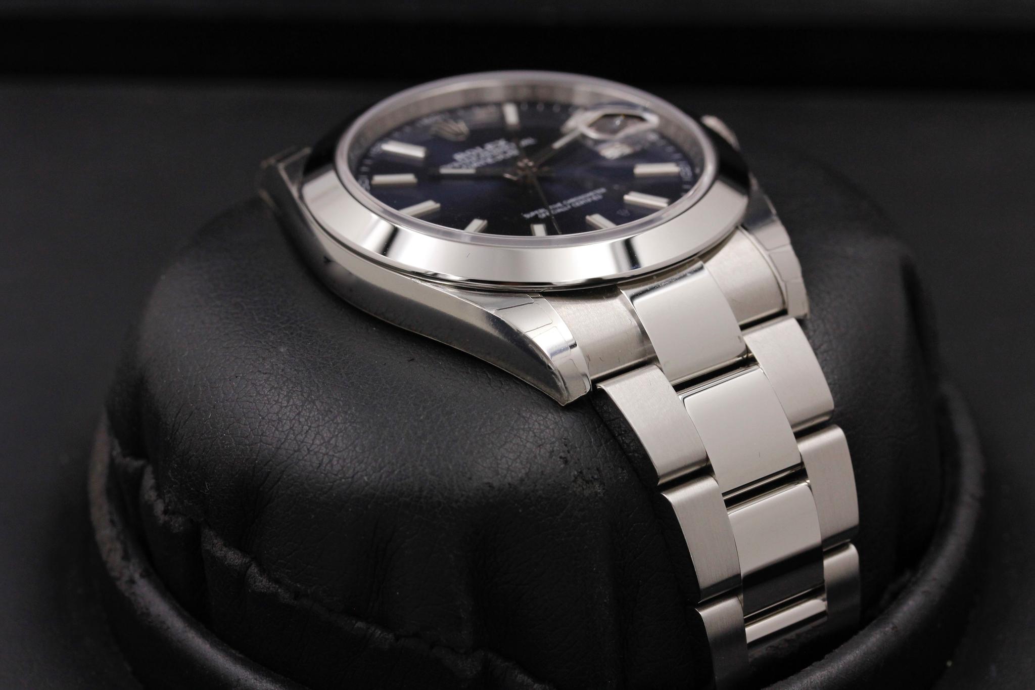 Watch Image 6