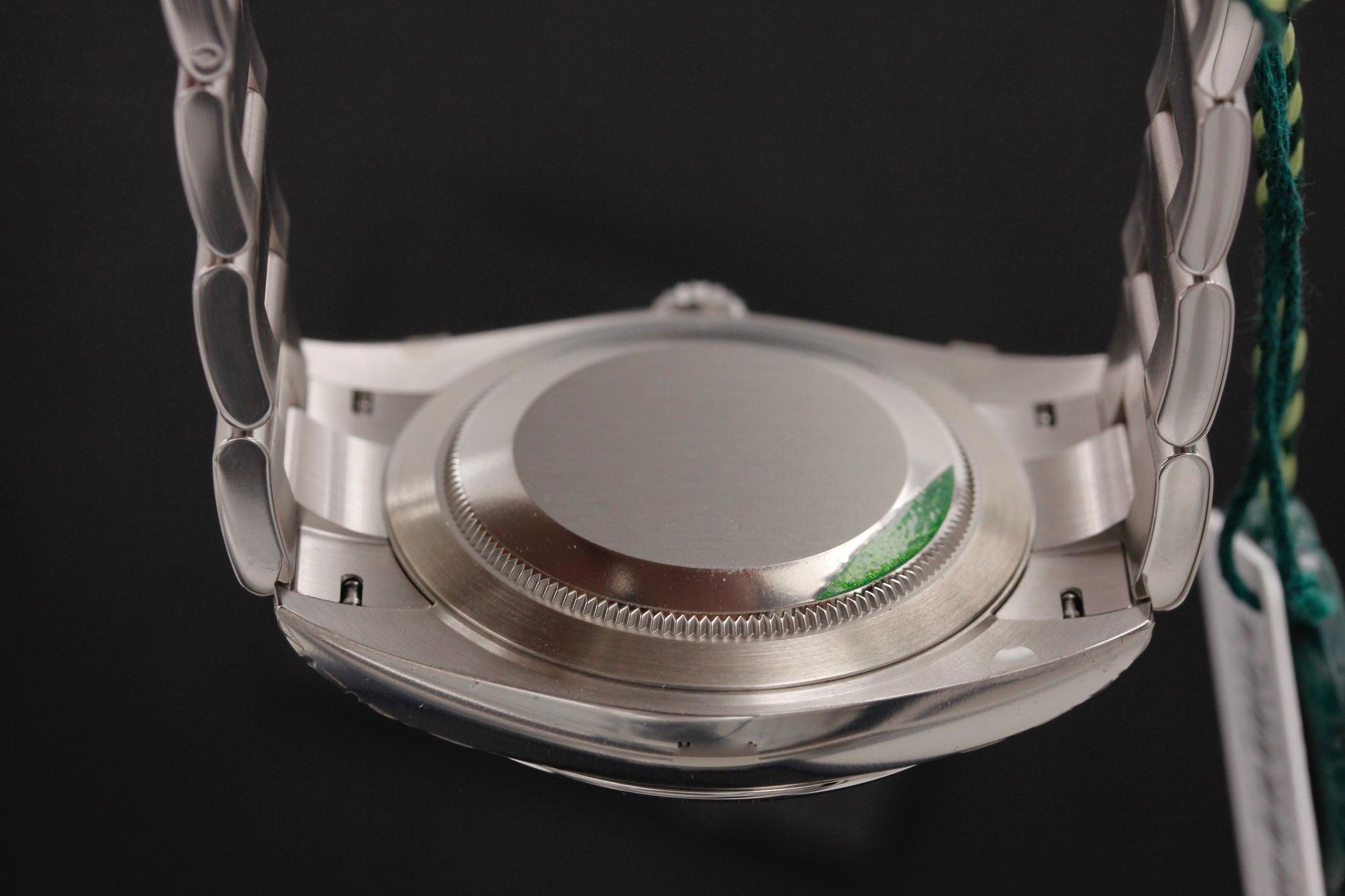 Watch Image 7
