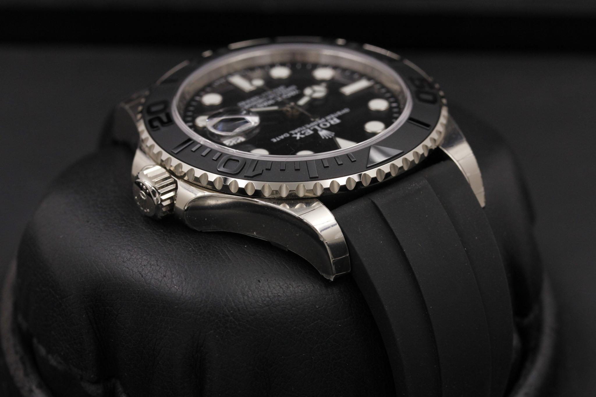 Watch Image 4
