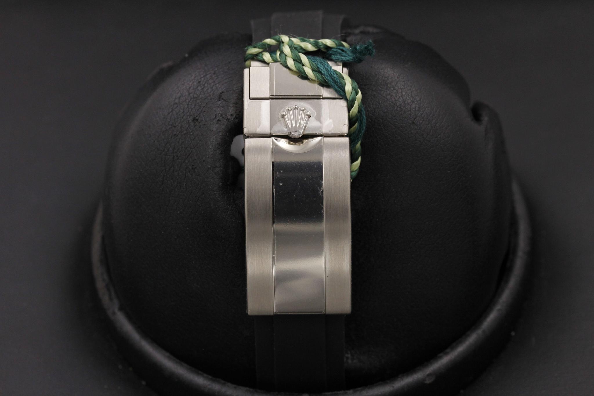 Watch Image 8