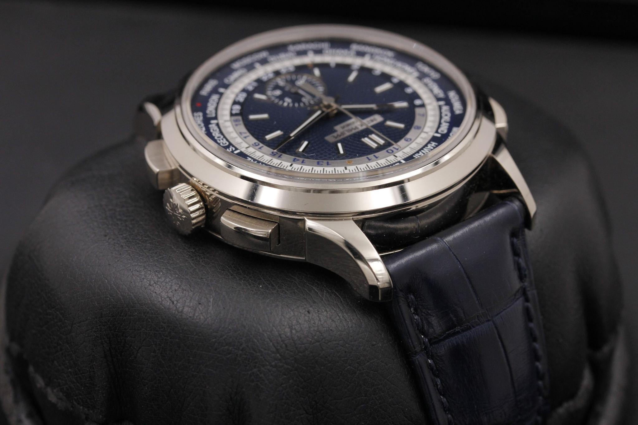 Watch Image 4