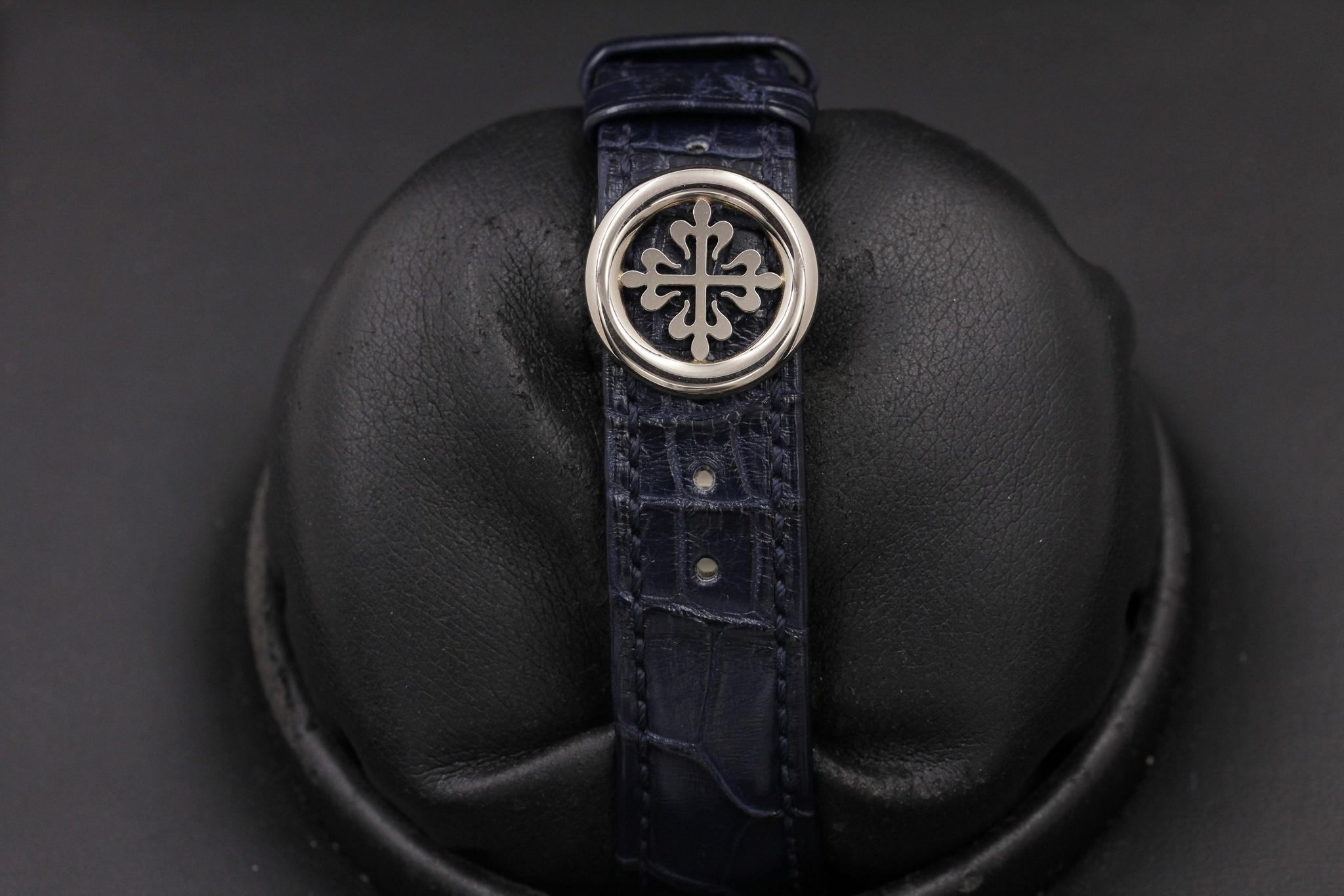 Watch Image 8