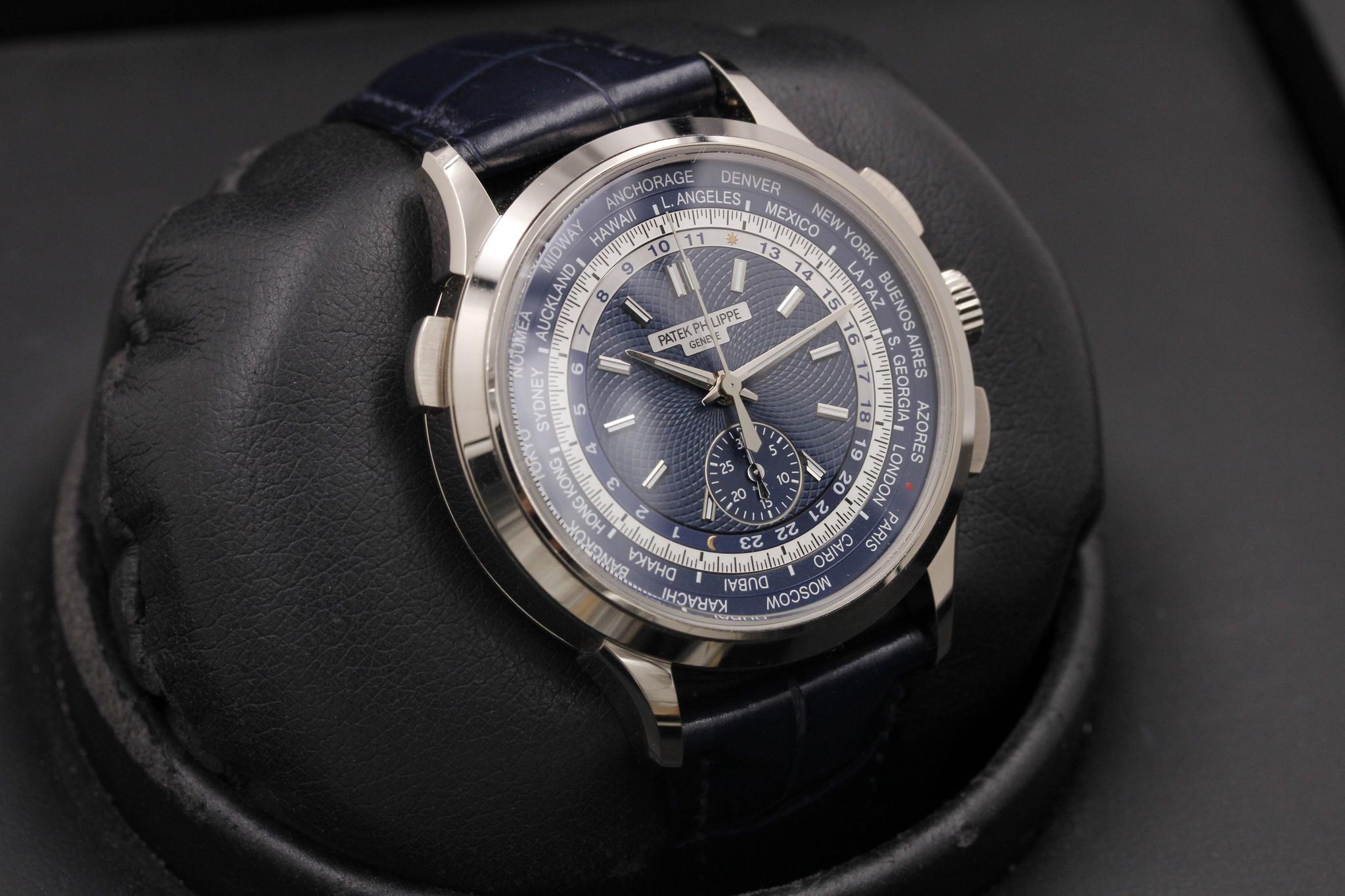 Watch Image 11