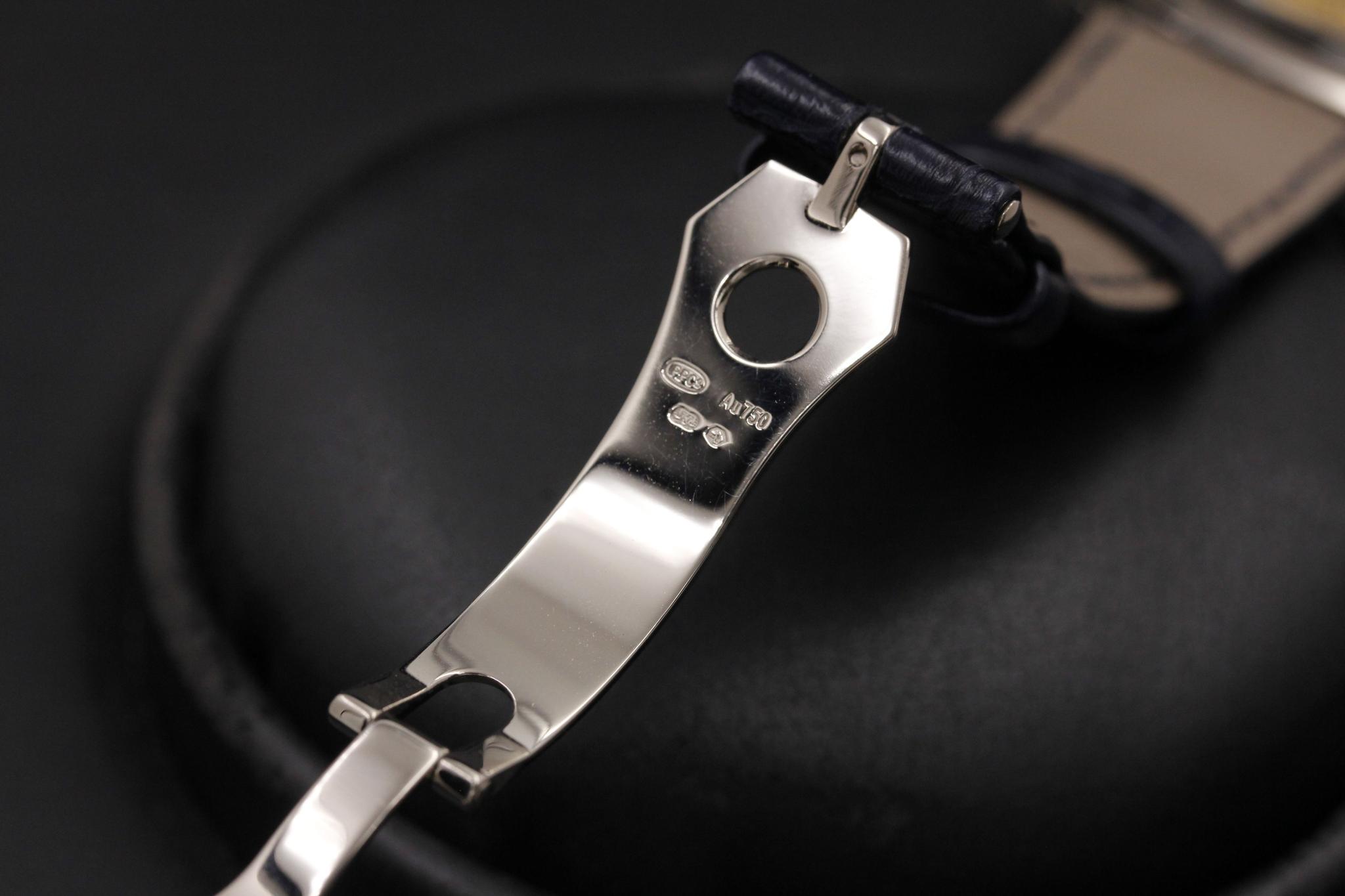 Watch Image 9