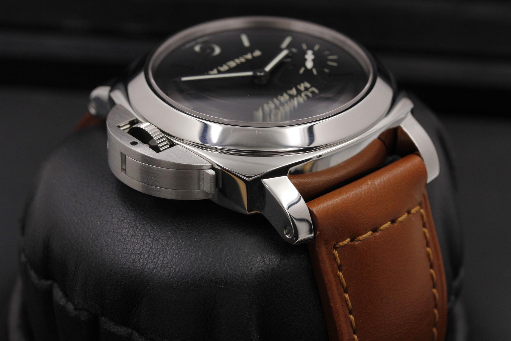 Watch Image 4