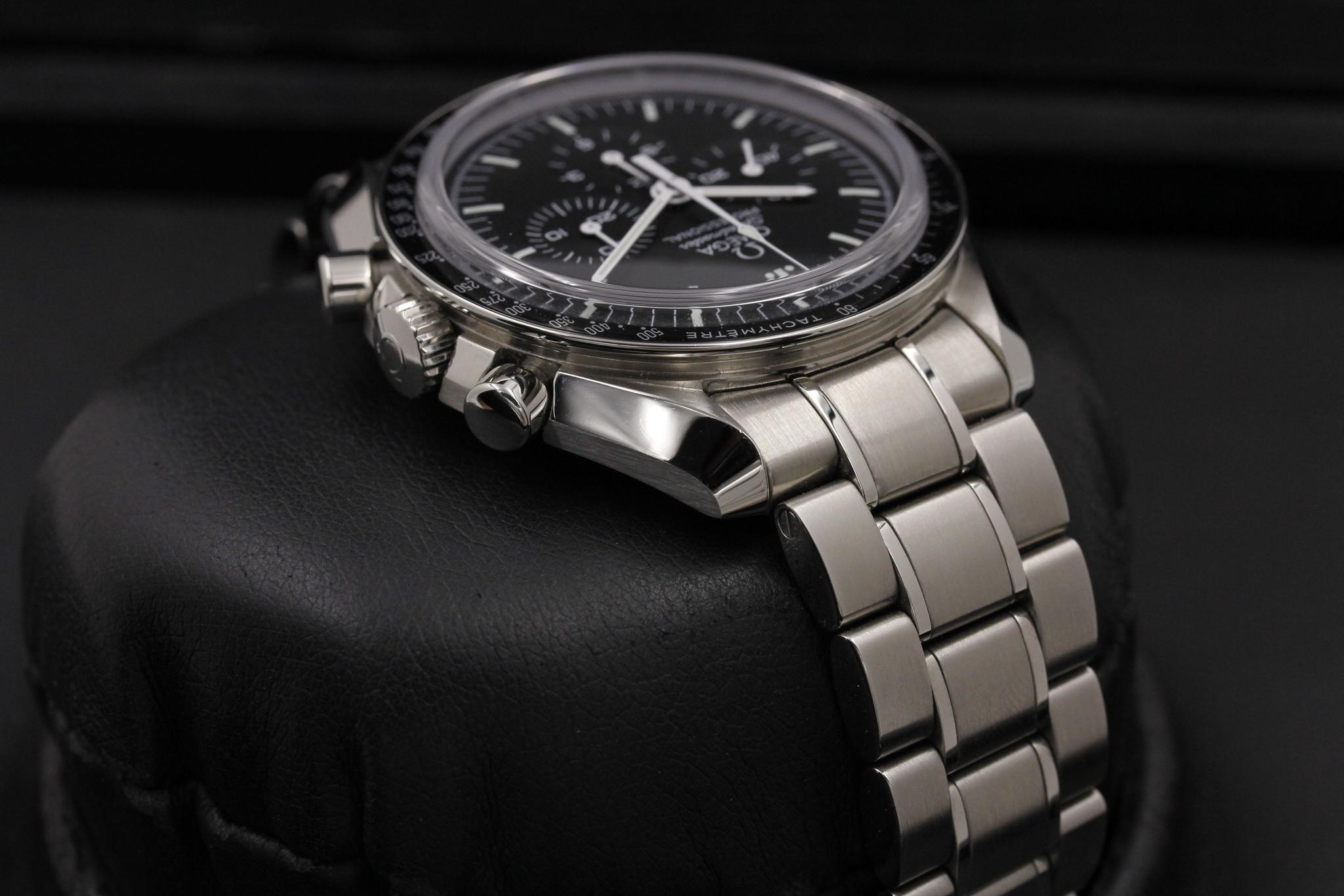 Watch Image 4