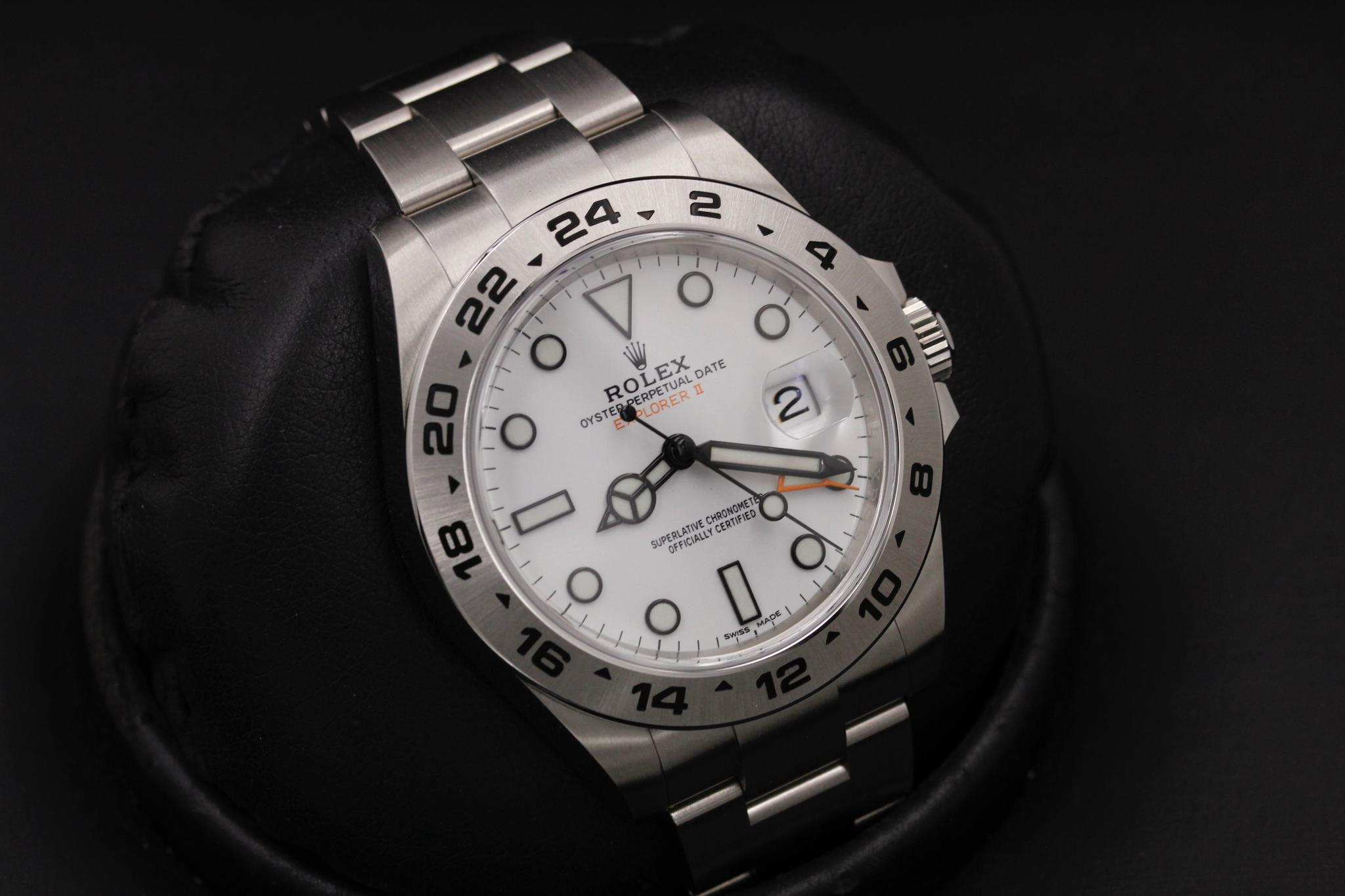 Watch Image 10