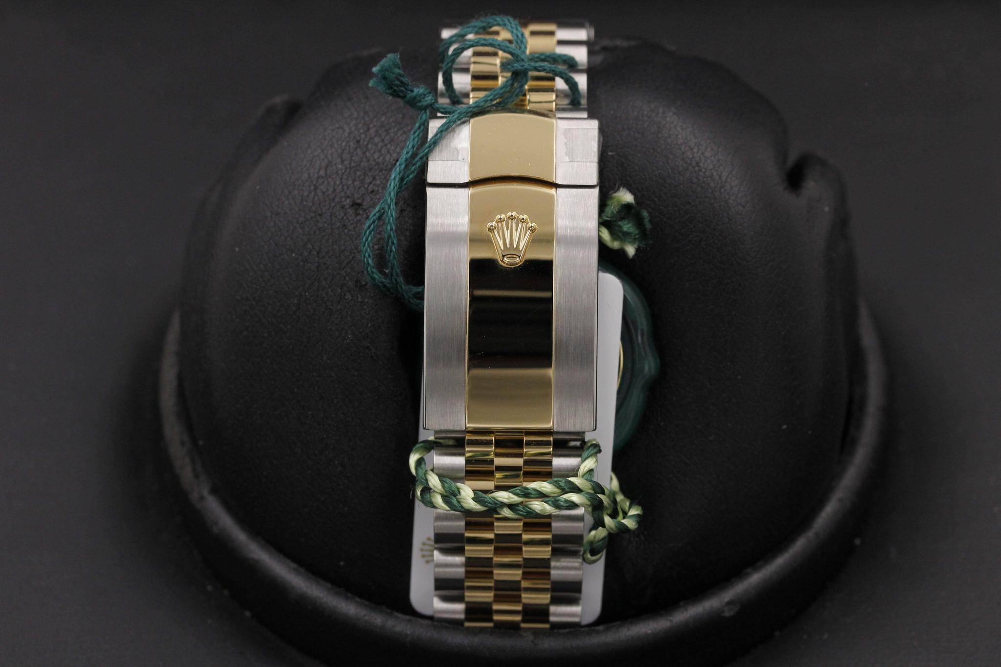 Watch Image 8