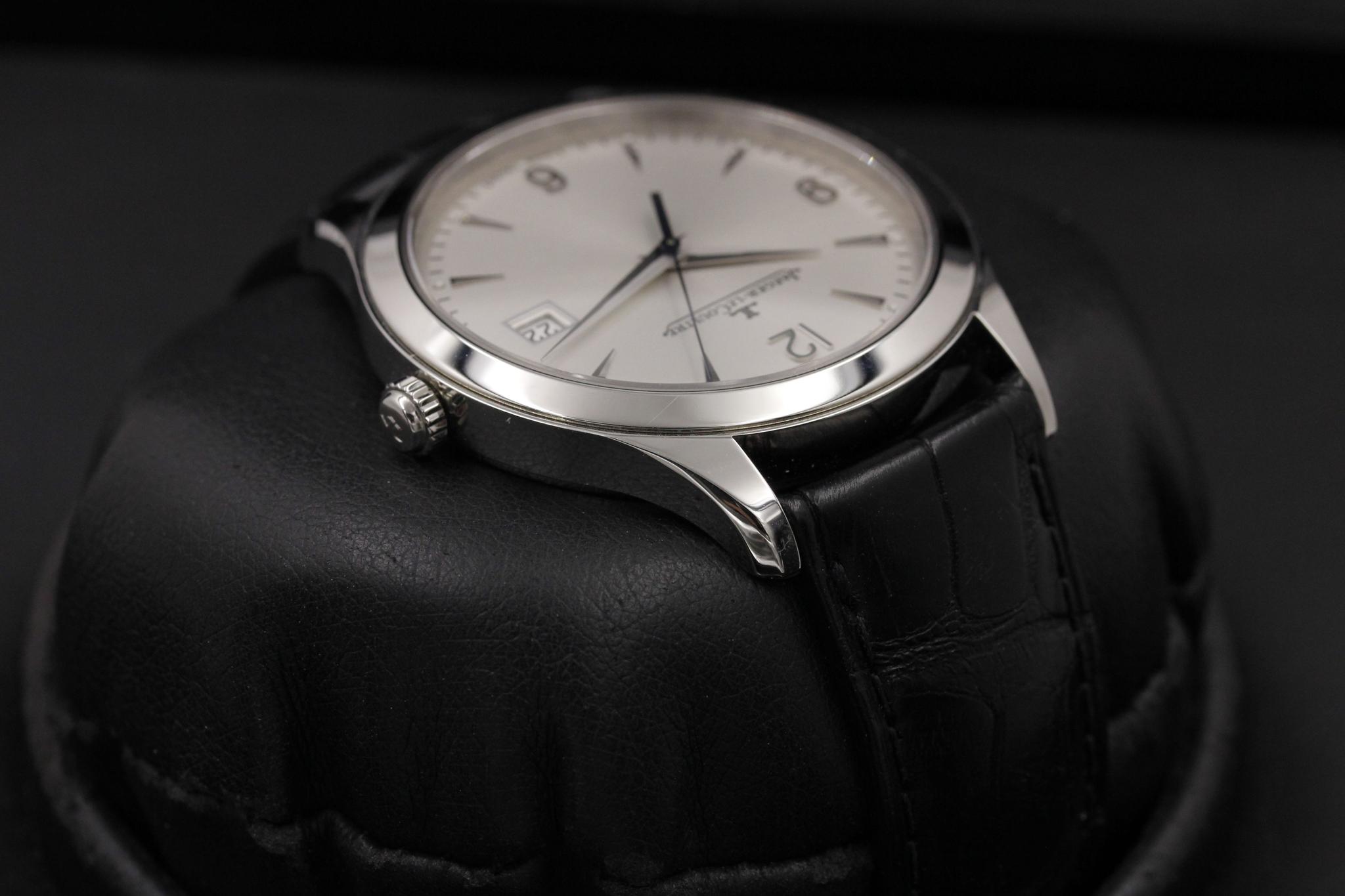 Watch Image 4