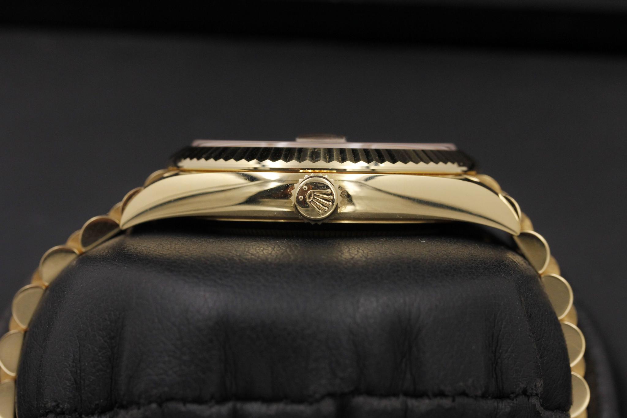 Watch Image 3