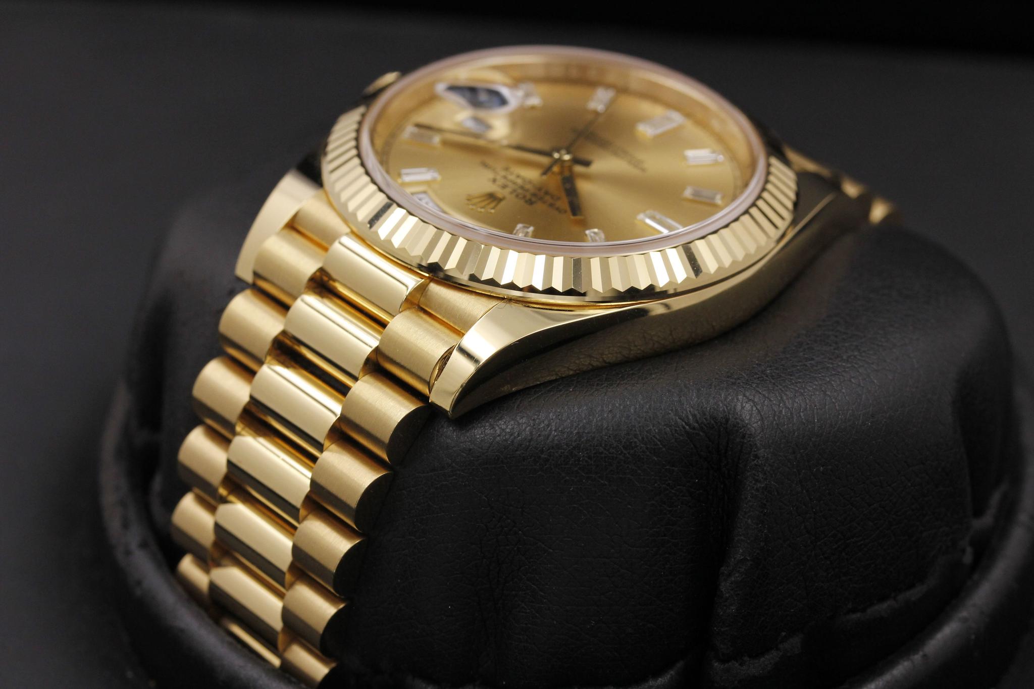 Watch Image 5