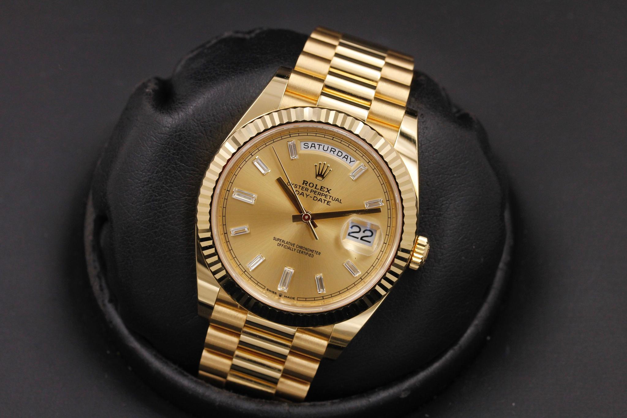 Watch Image 9