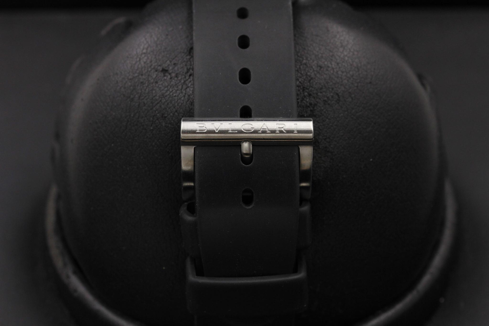 Watch Image 8