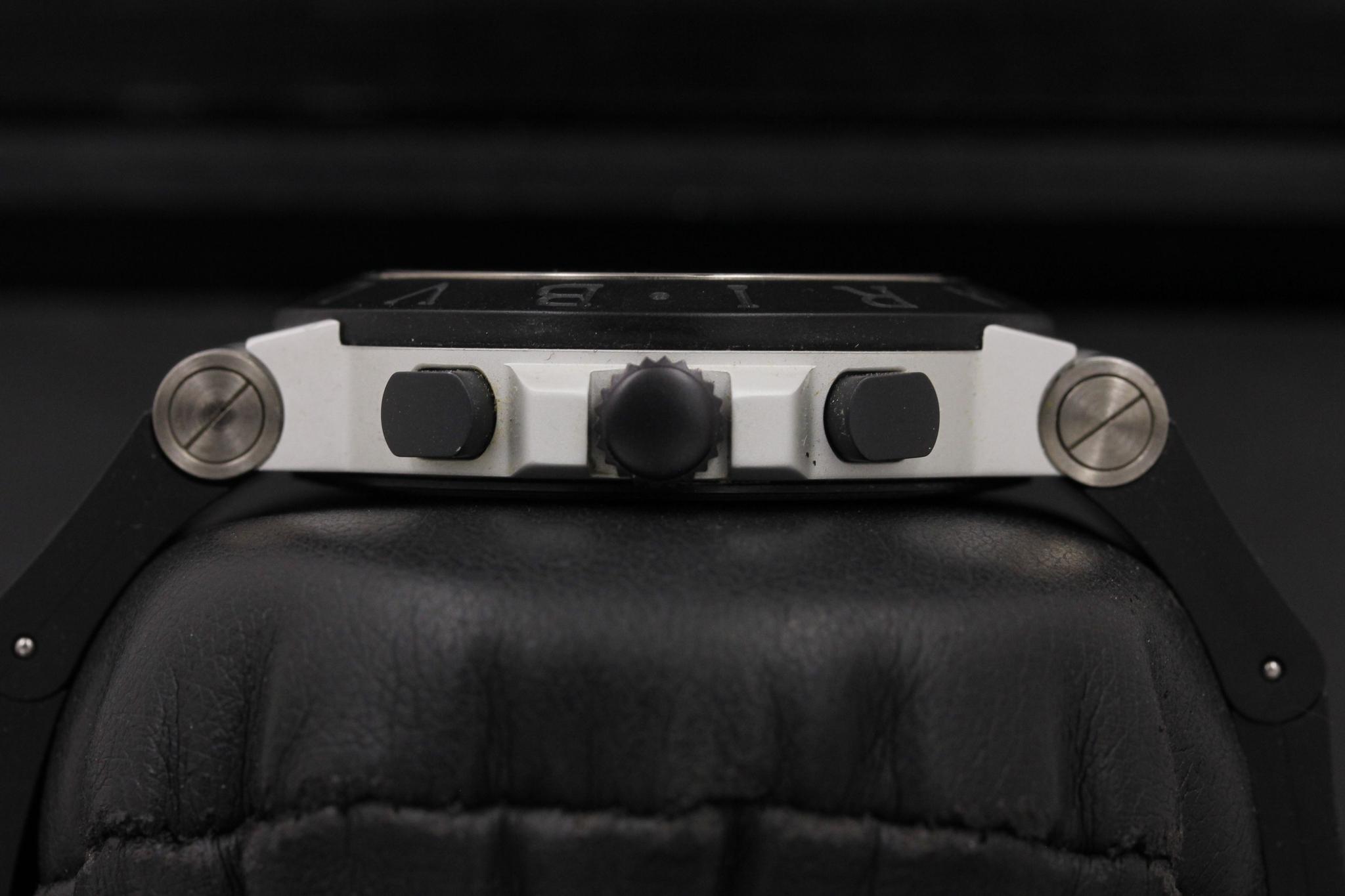 Watch Image 3