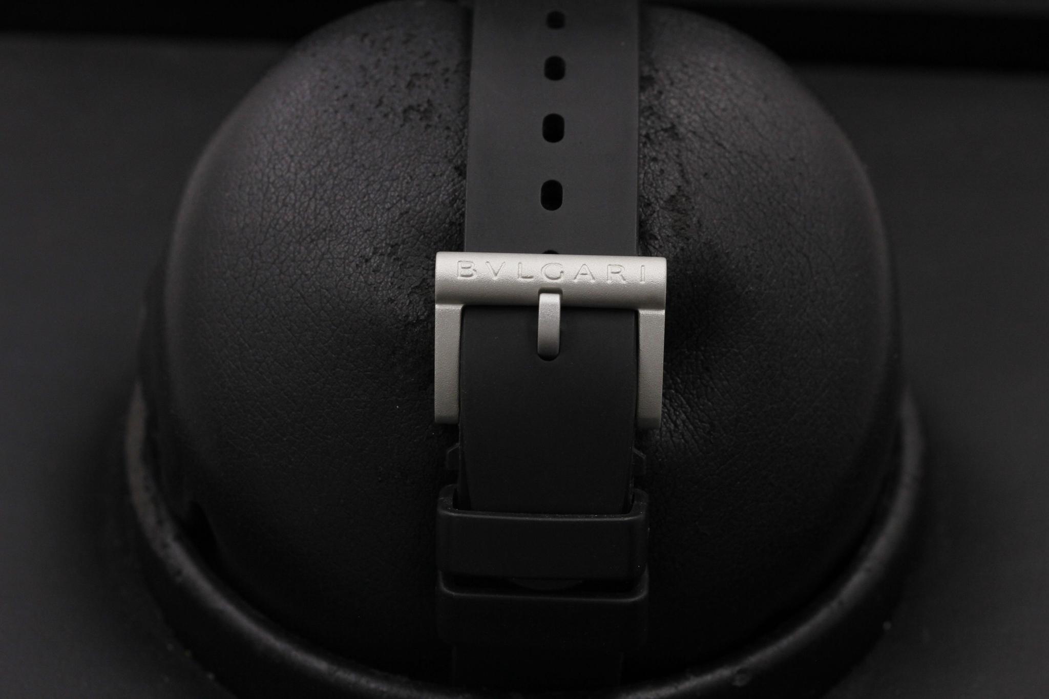 Watch Image 8