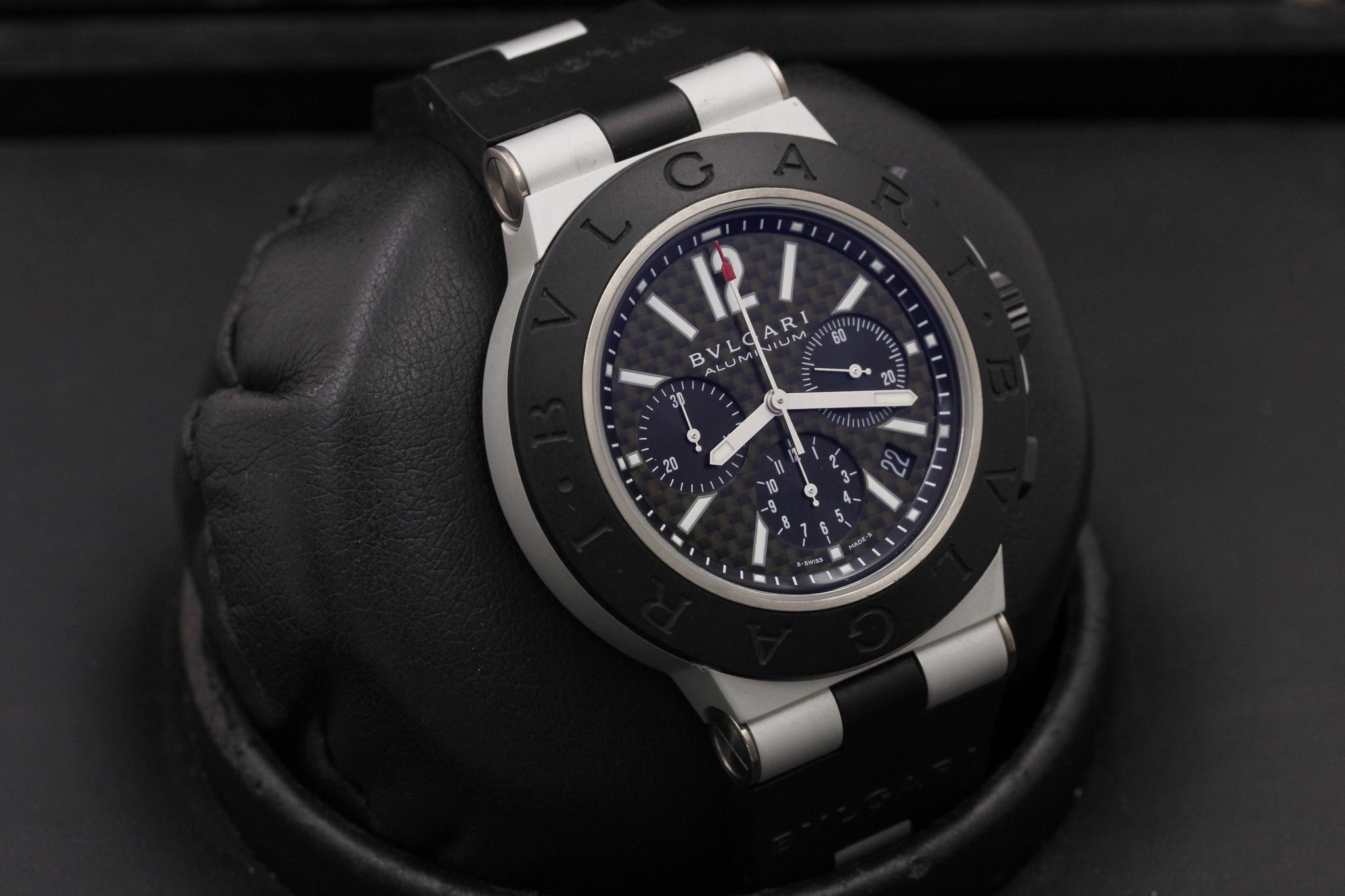 Watch Image 10