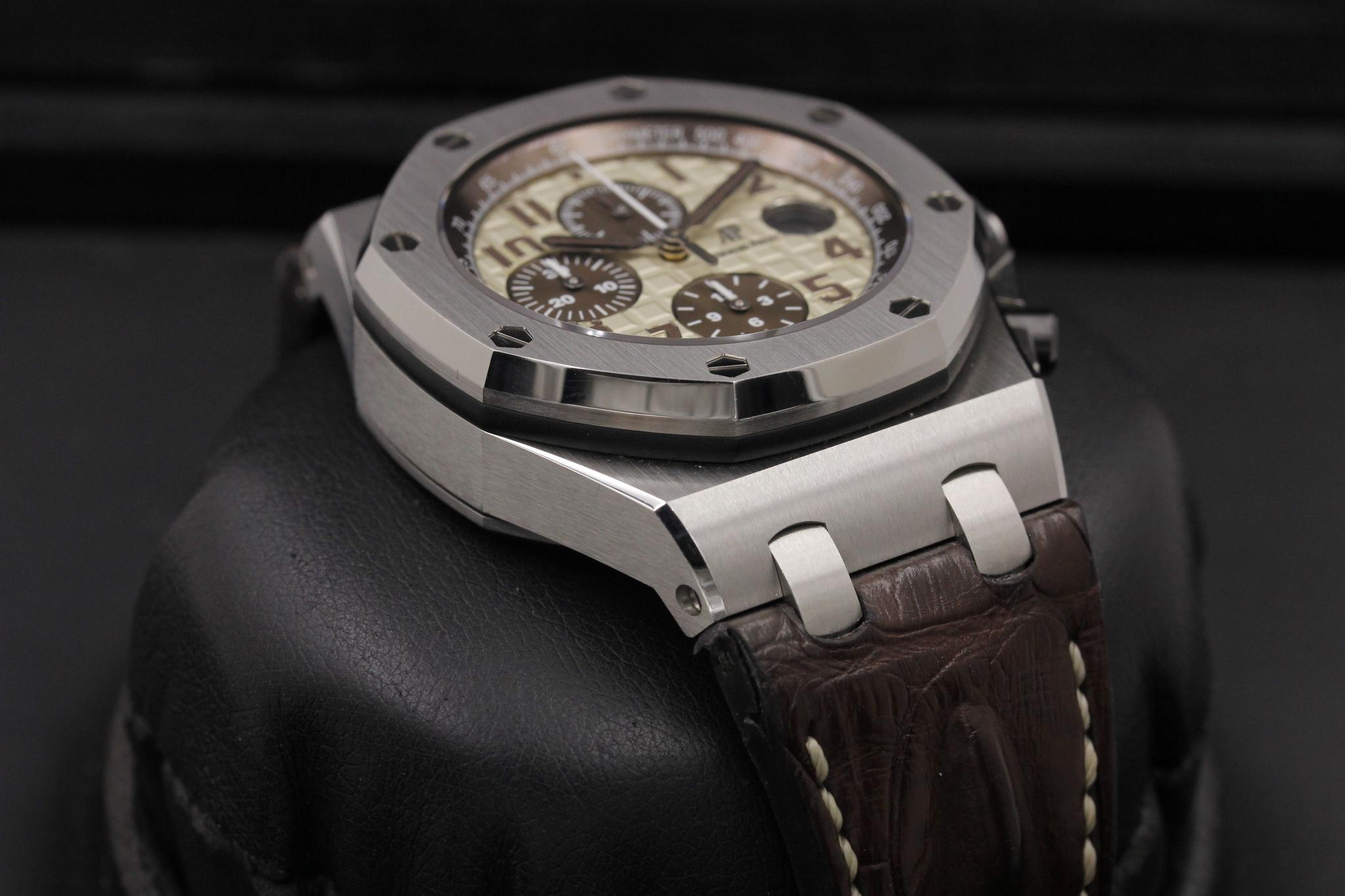 Watch Image 6