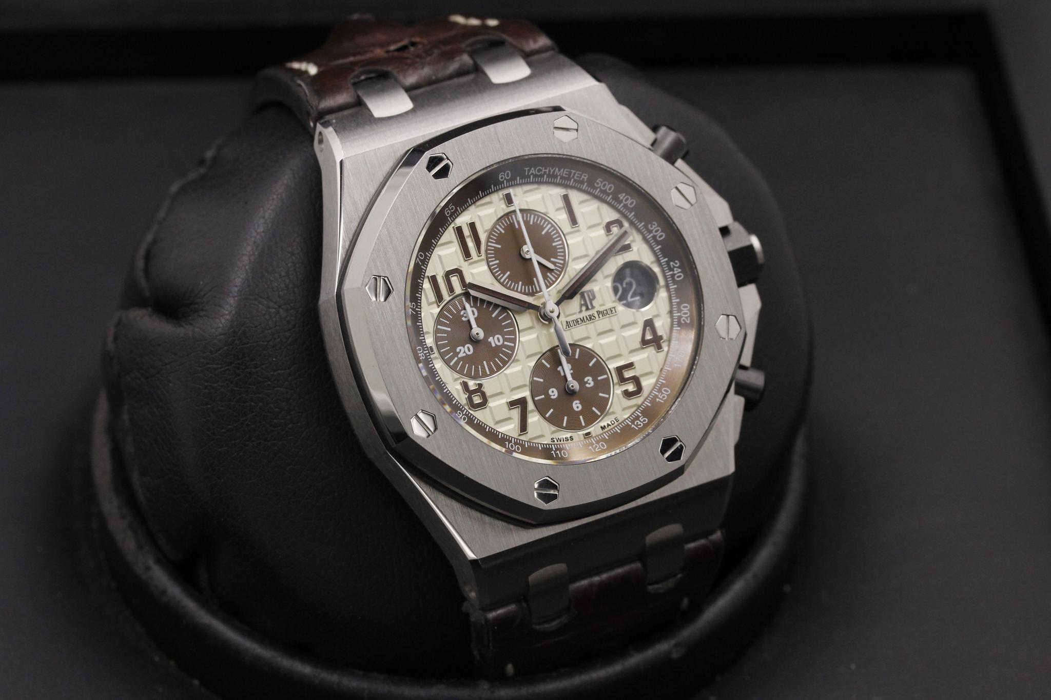 Watch Image 10