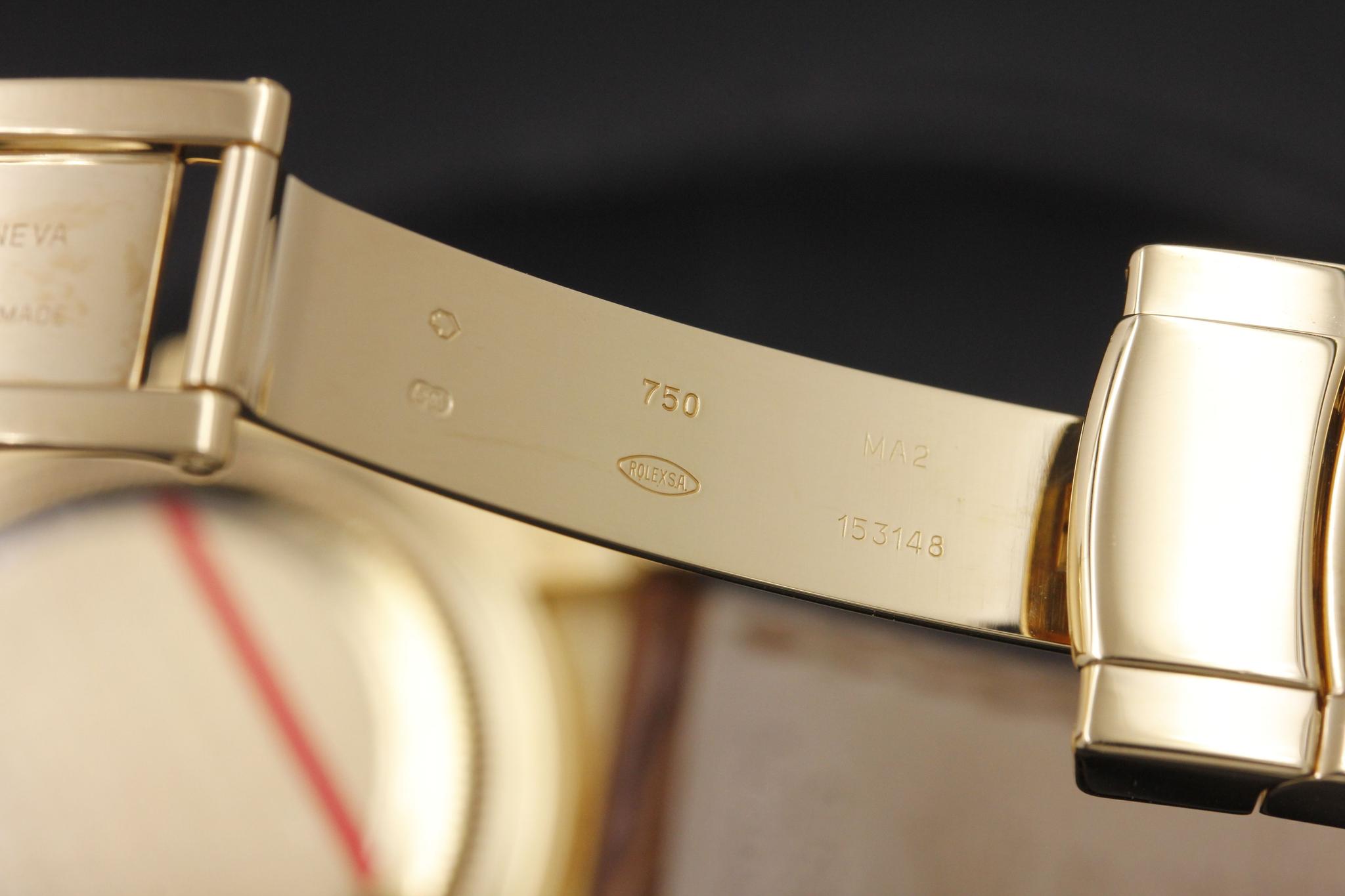 Watch Image 9
