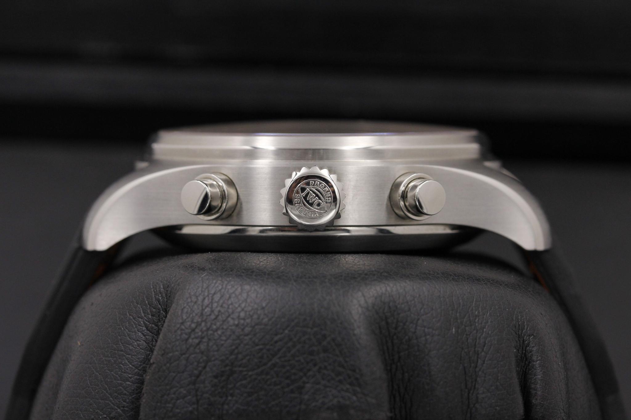 Watch Image 3